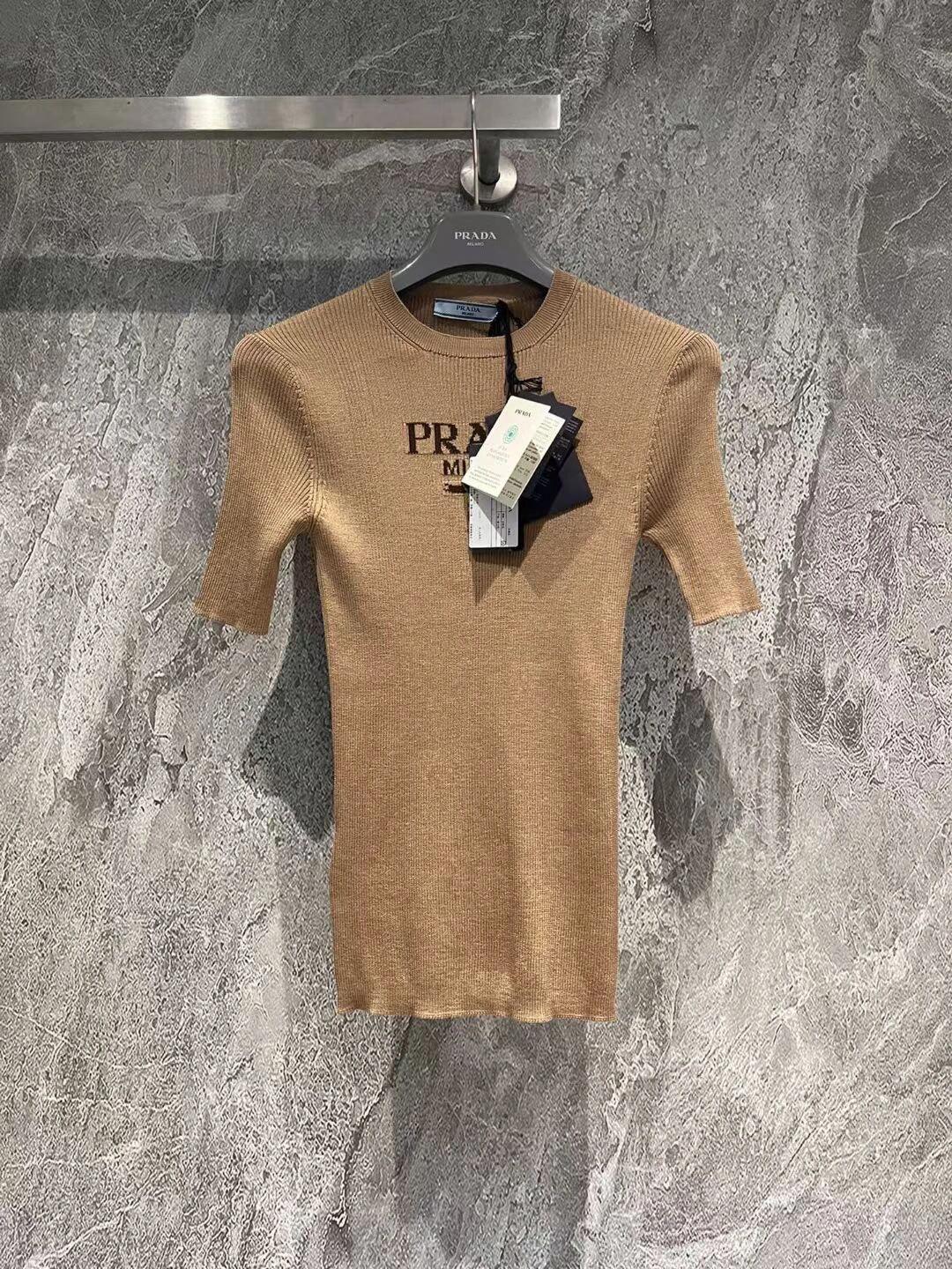 PR Milk tea color knitted short sleeves