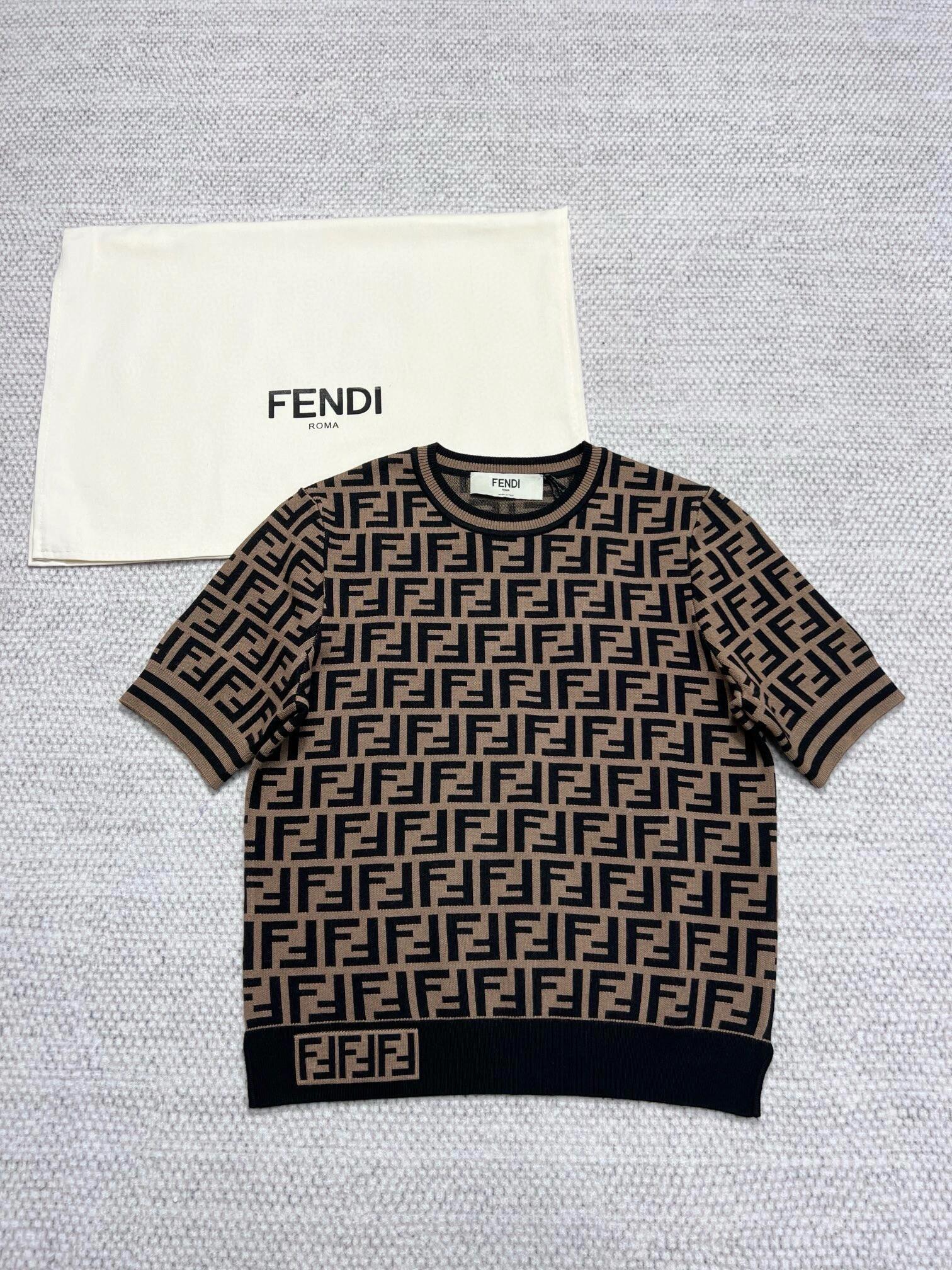 FD Lettering short-sleeved sweater