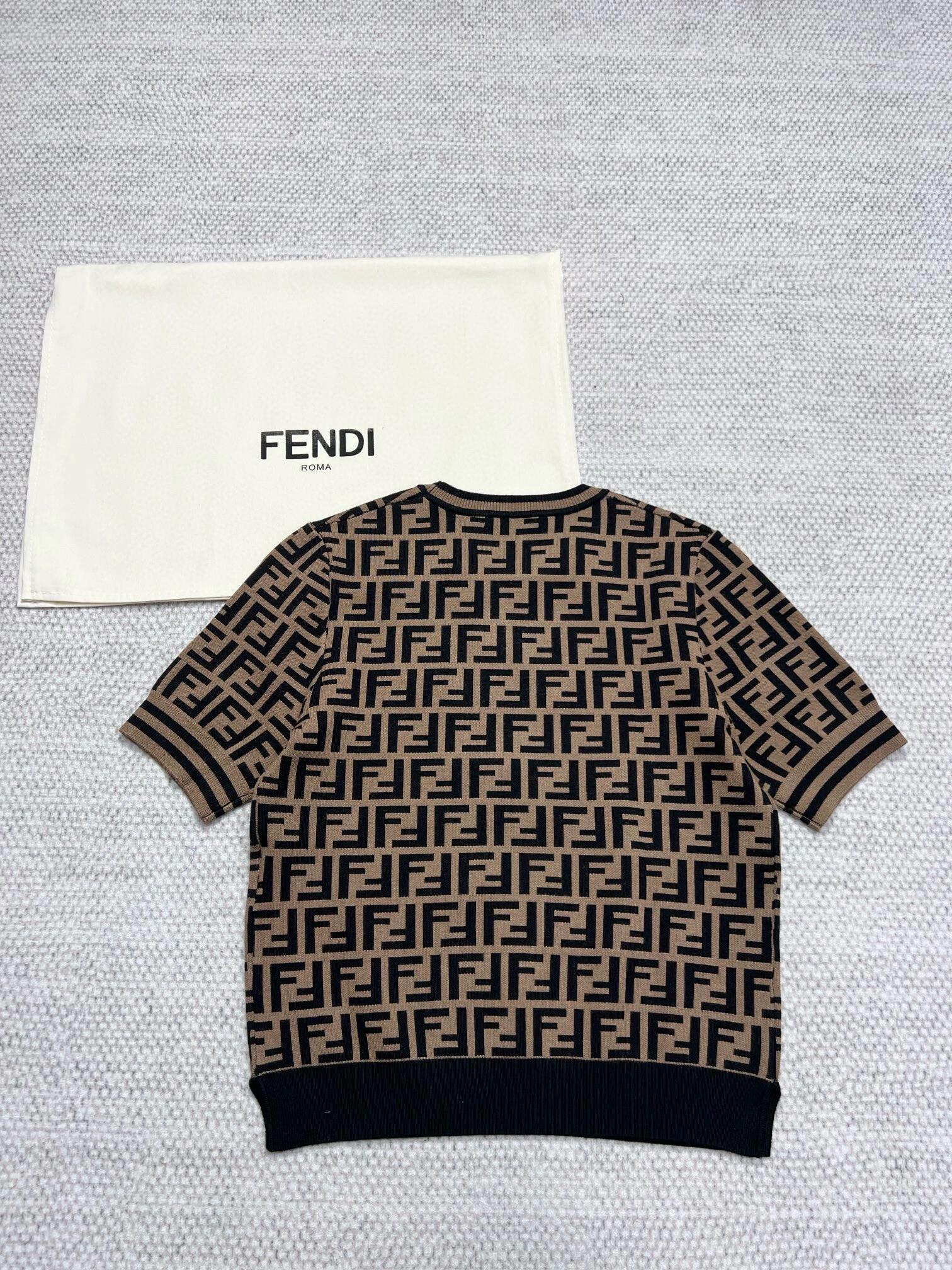 FD Lettering short-sleeved sweater
