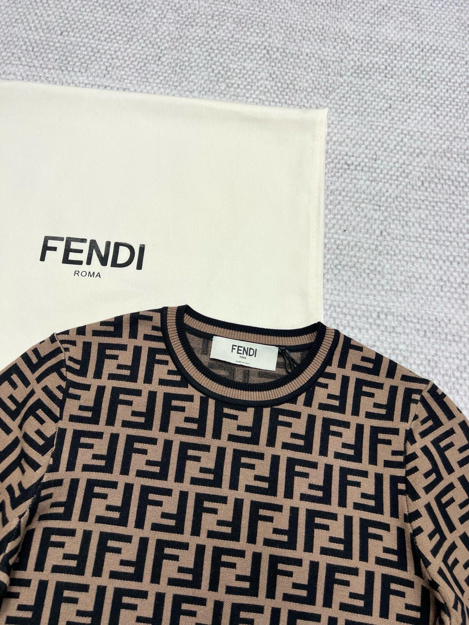 FD Lettering short-sleeved sweater