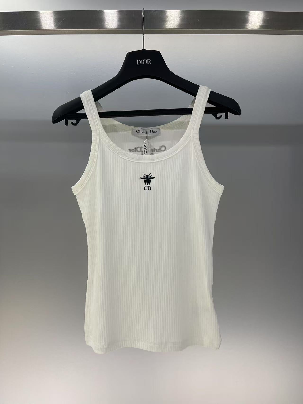 Di 26 Knitted vertical stripes slim camisole