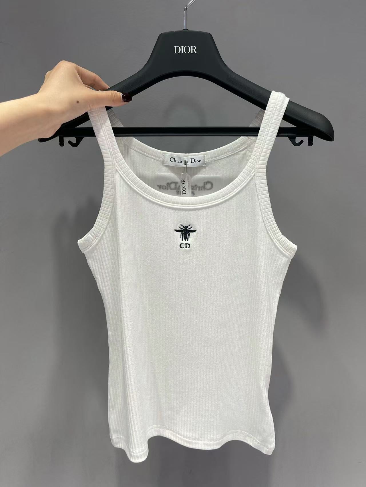 Di 26 Knitted vertical stripes slim camisole