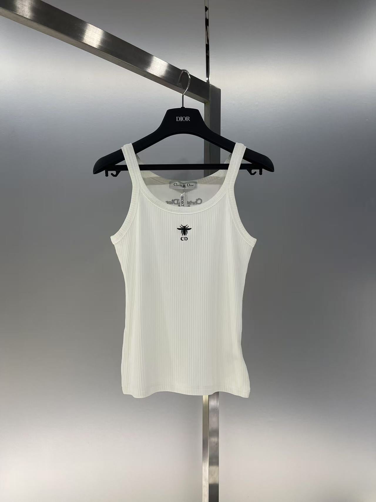 Di 26 Knitted vertical stripes slim camisole