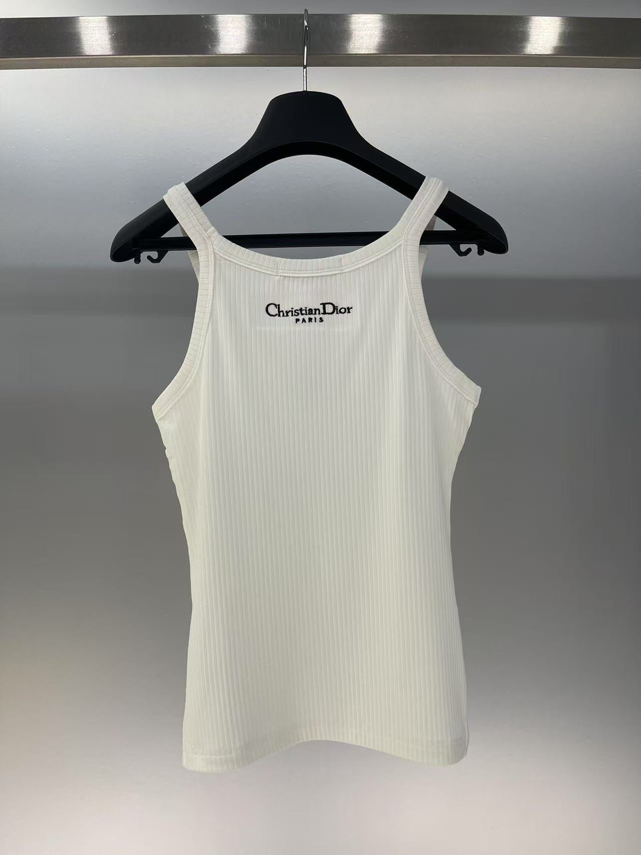 Di 26 Knitted vertical stripes slim camisole