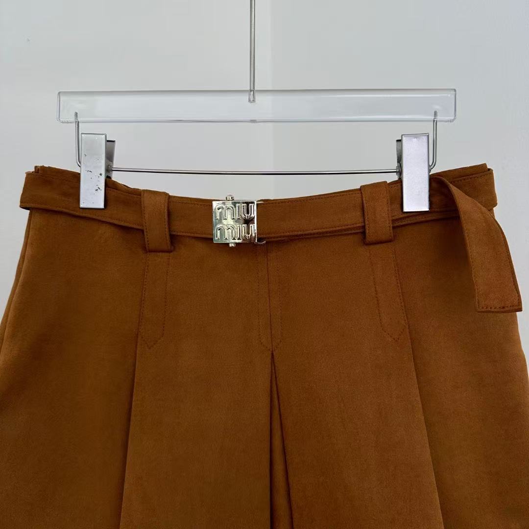 M Serie  Gold letter belt high-end skirt