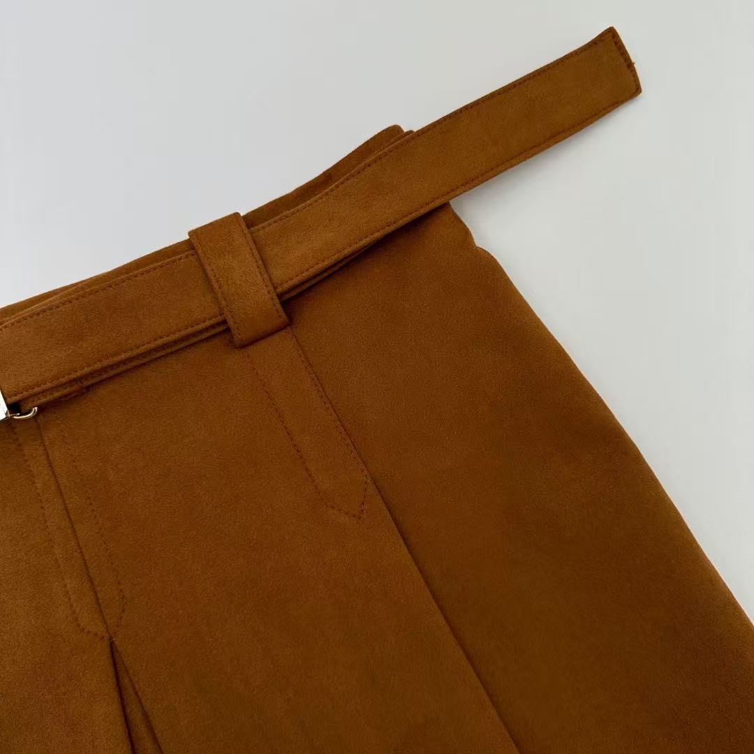 M Serie  Gold letter belt high-end skirt