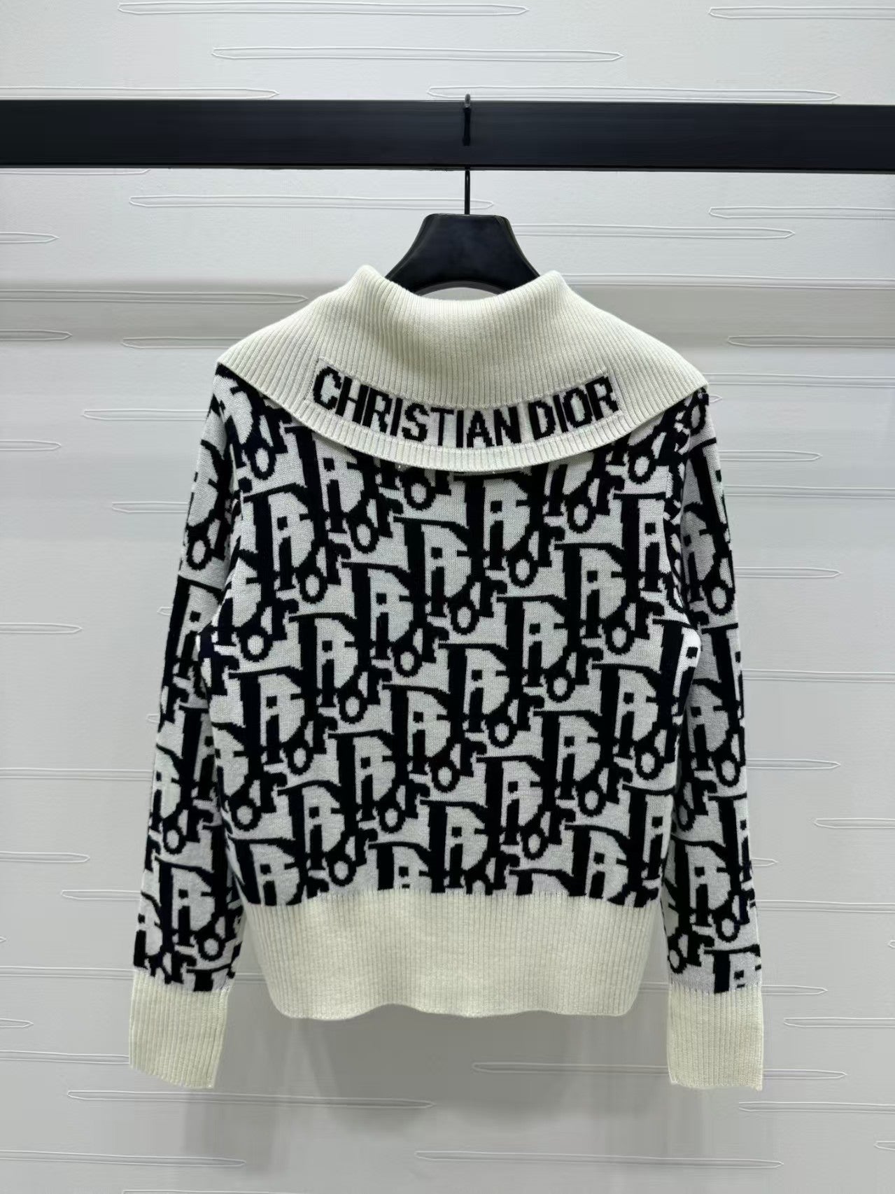 Di Contrast color stand collar knitted jacket
