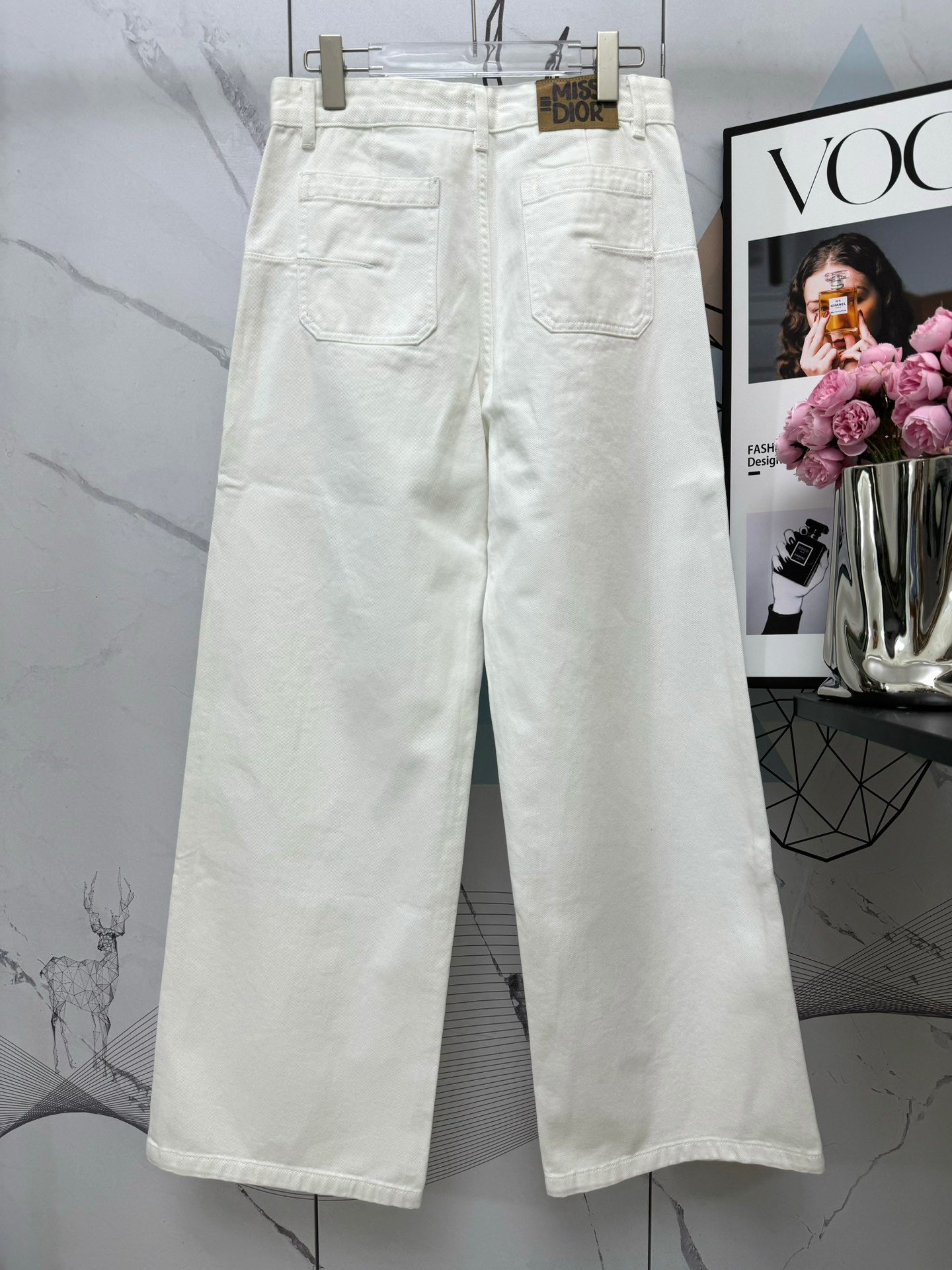 Di 26 Front double pocket printed letter jeans