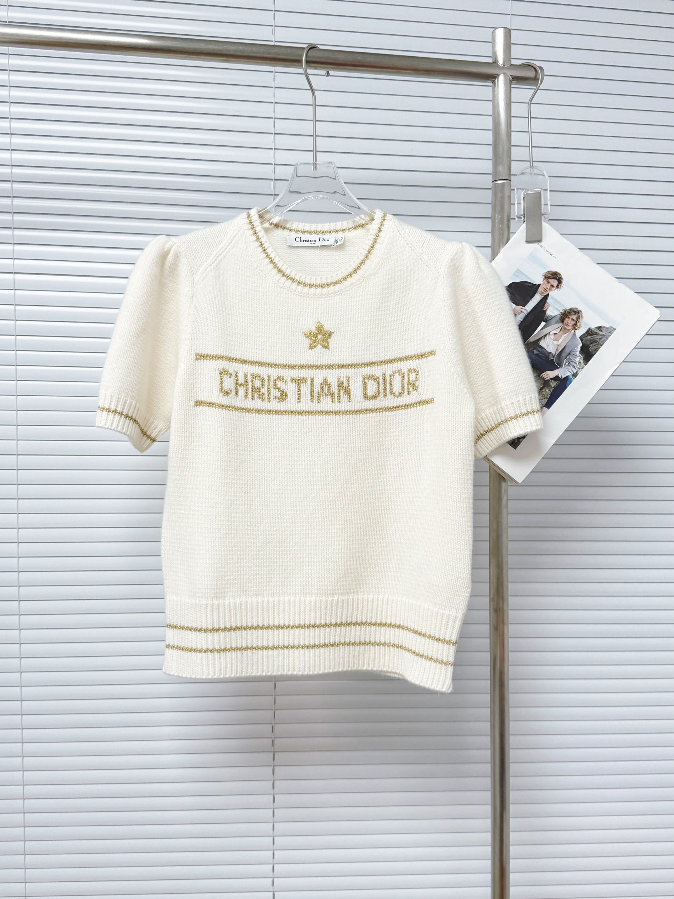 Di 26 Five-pointed star knitted short sleeves