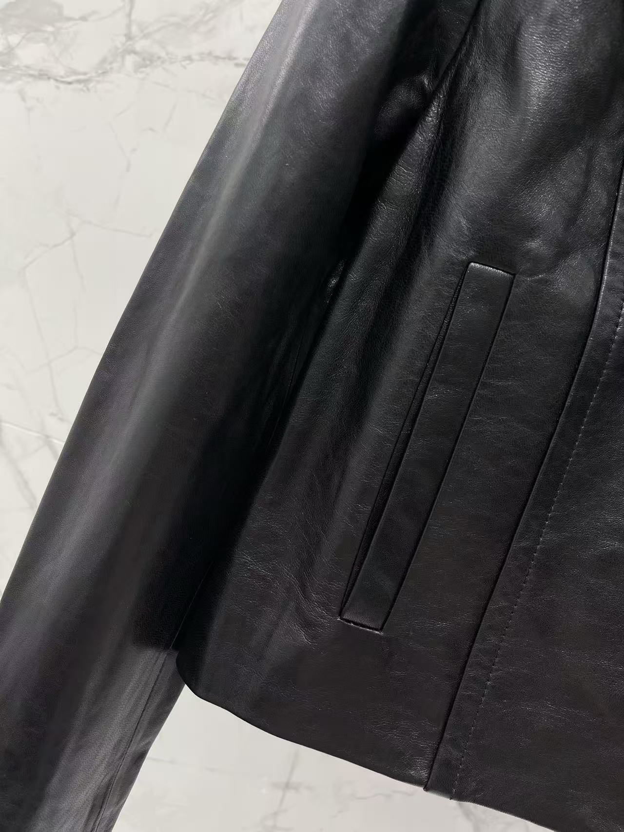 GU 26 Women Black Leather Cropped Jacket With Double G Metal Buttons