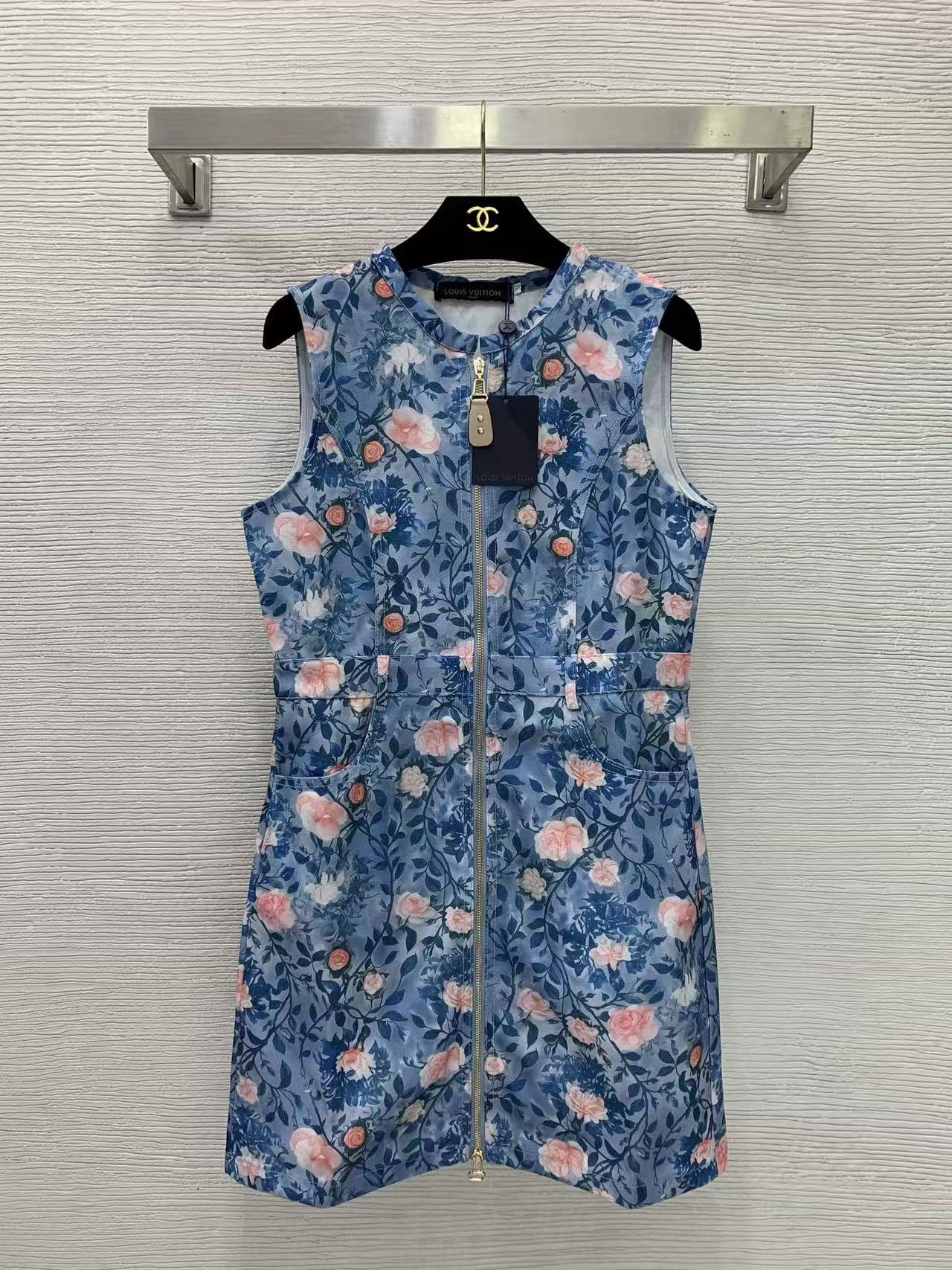 LO 26Blue Pink Floral Print Sleeveless Mini Dress Front Full Zipper