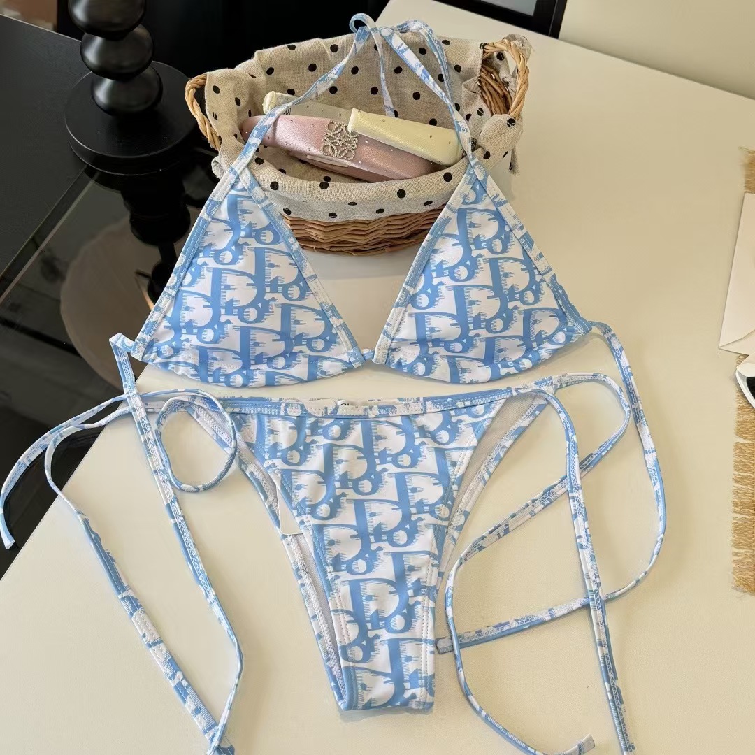 Di Bikini