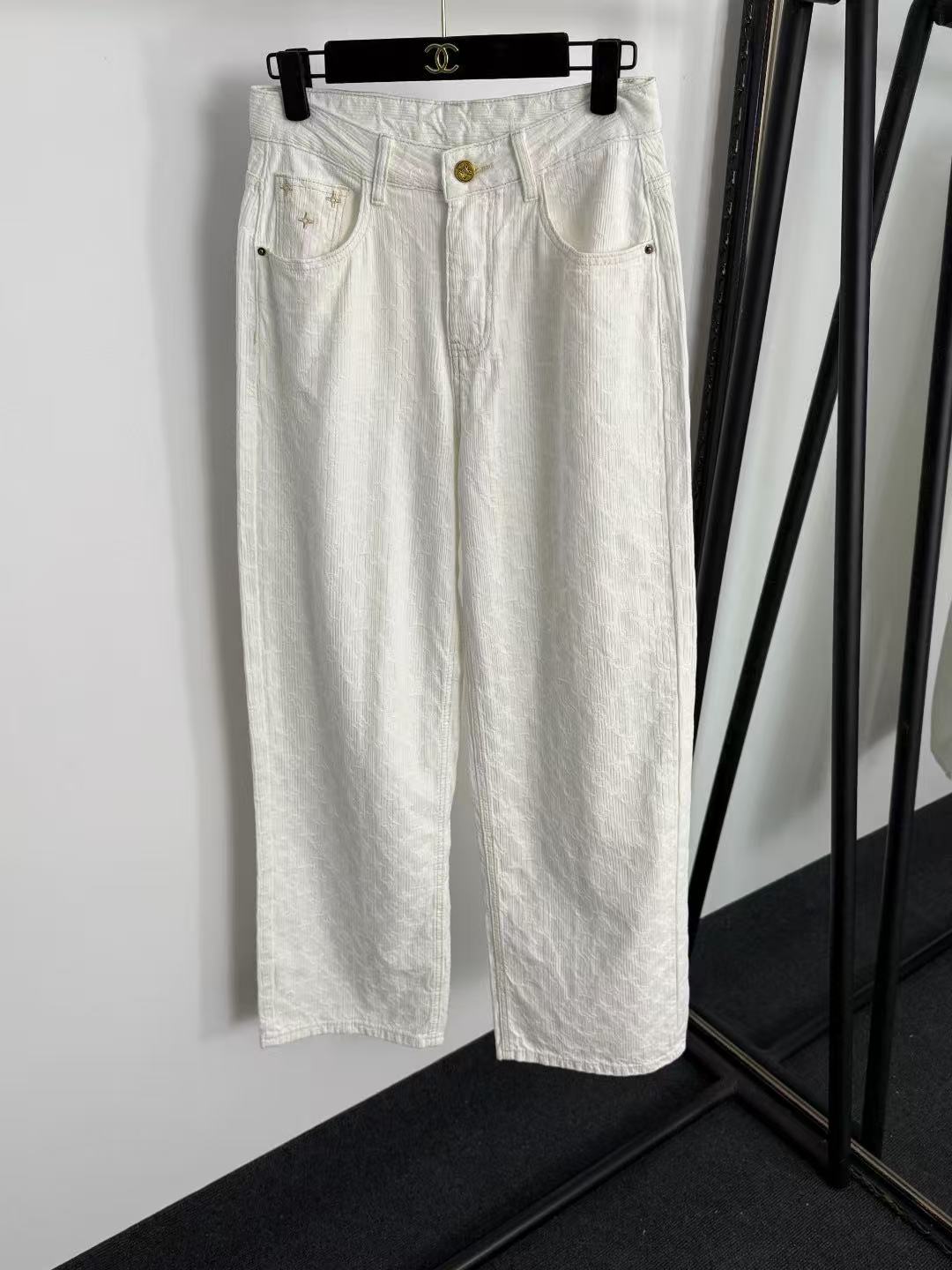 LO 26 Subtle Jacquard Pattern Five Pocket Loose Straight Jeans