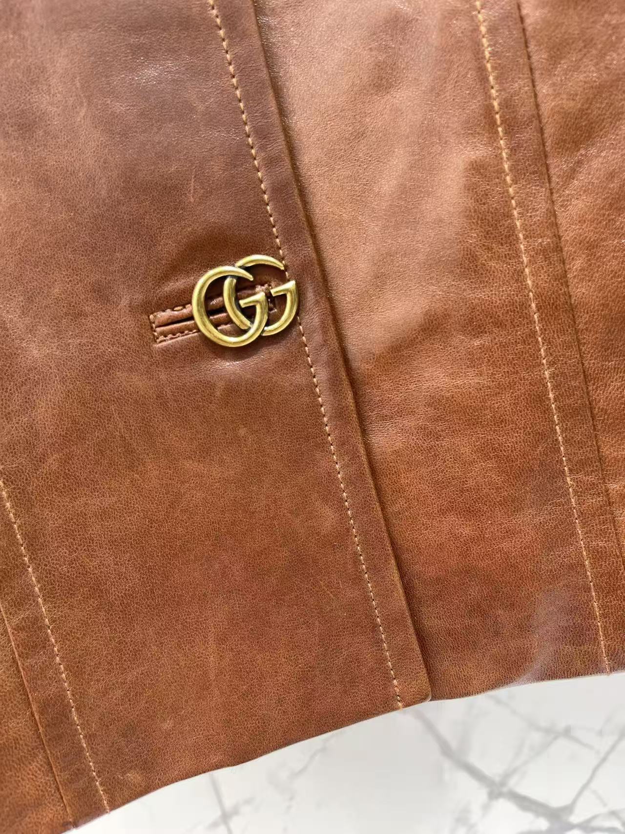 GU 26 Women Black Leather Cropped Jacket With Double G Metal Buttons
