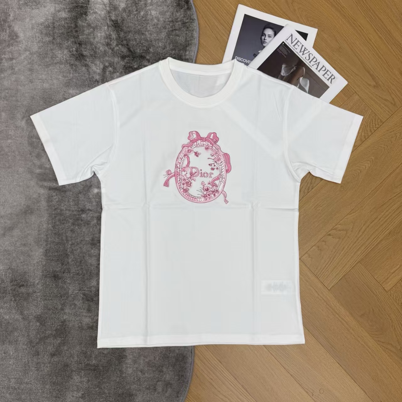 Di 26 Summer New Arrival White Embroidered T-shirt