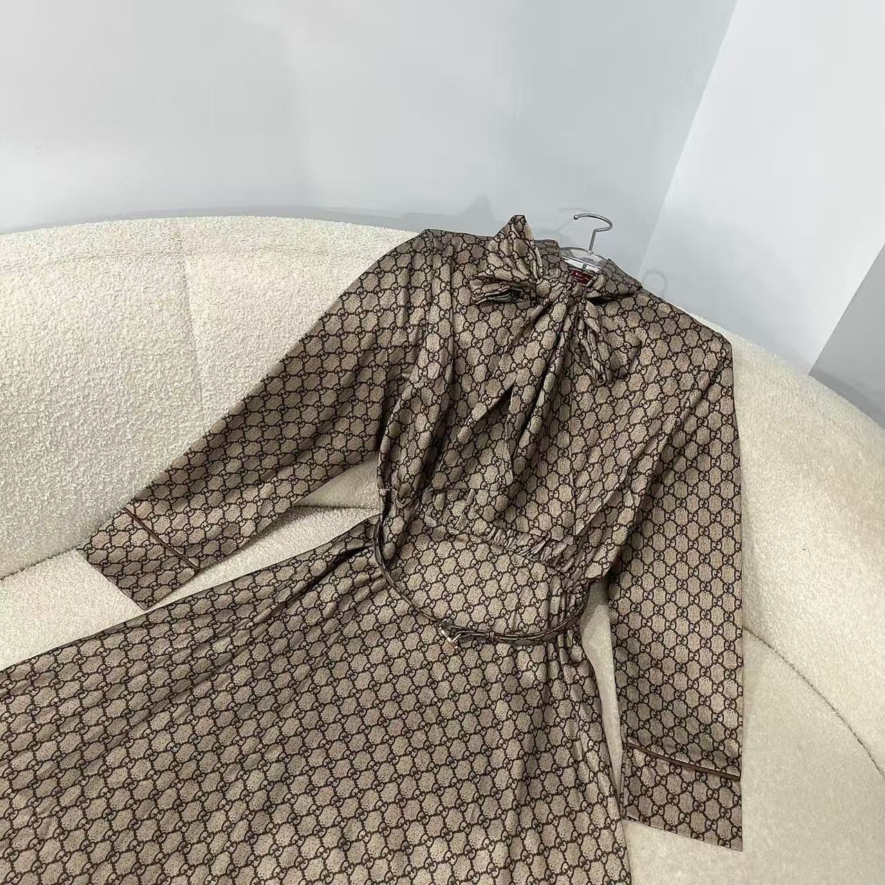 GG ong Sleeve Dres