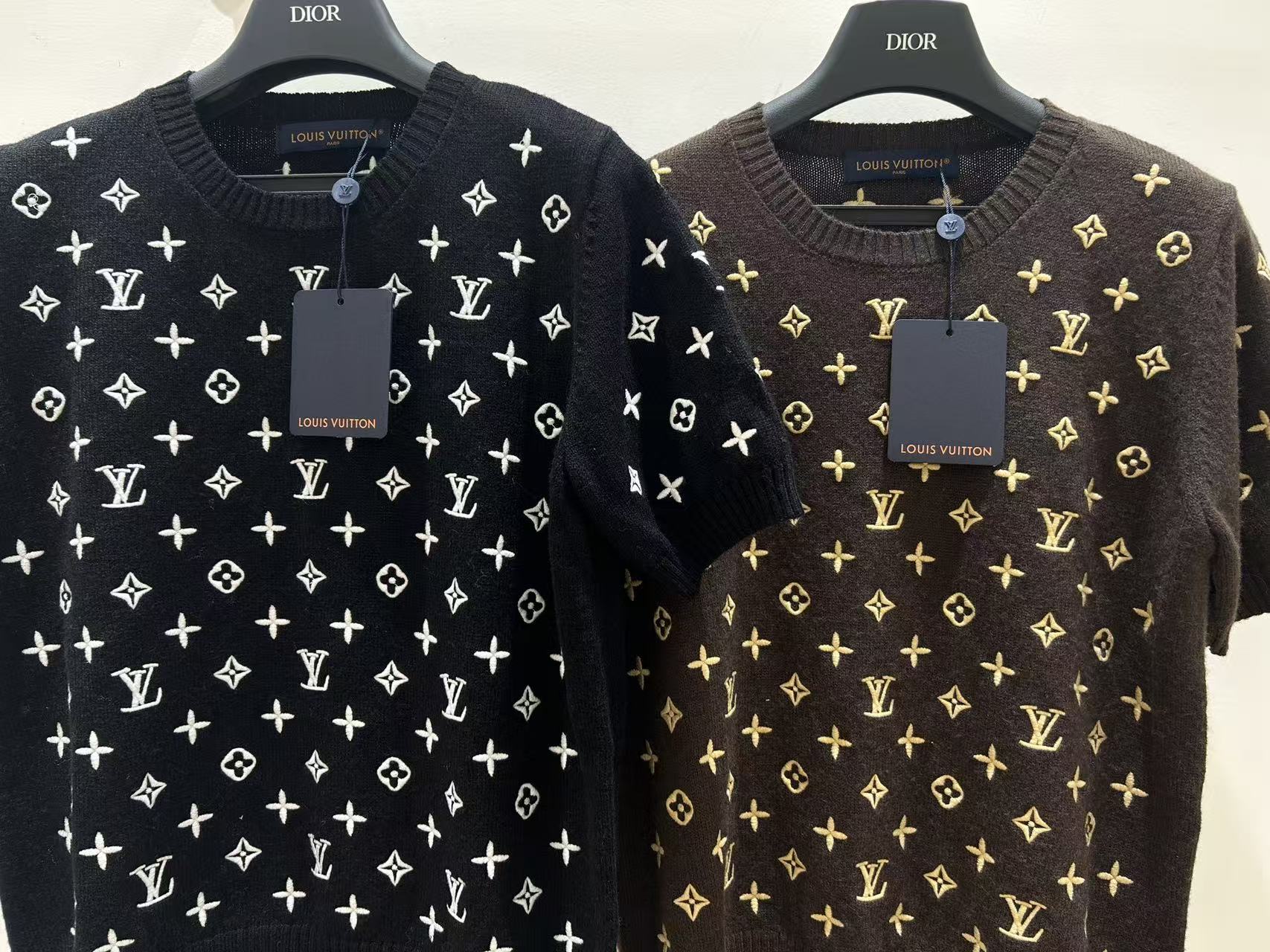 LO 26 Scattered Star Shape Embroidery Soft Knit Tee Ribbed Cuff & Hem