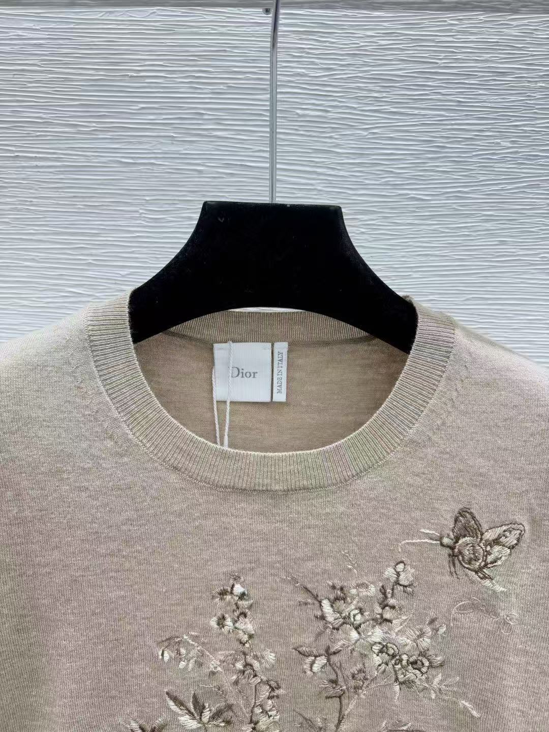 Di Vintage Botanical Embroidery Fine Knit Blouse