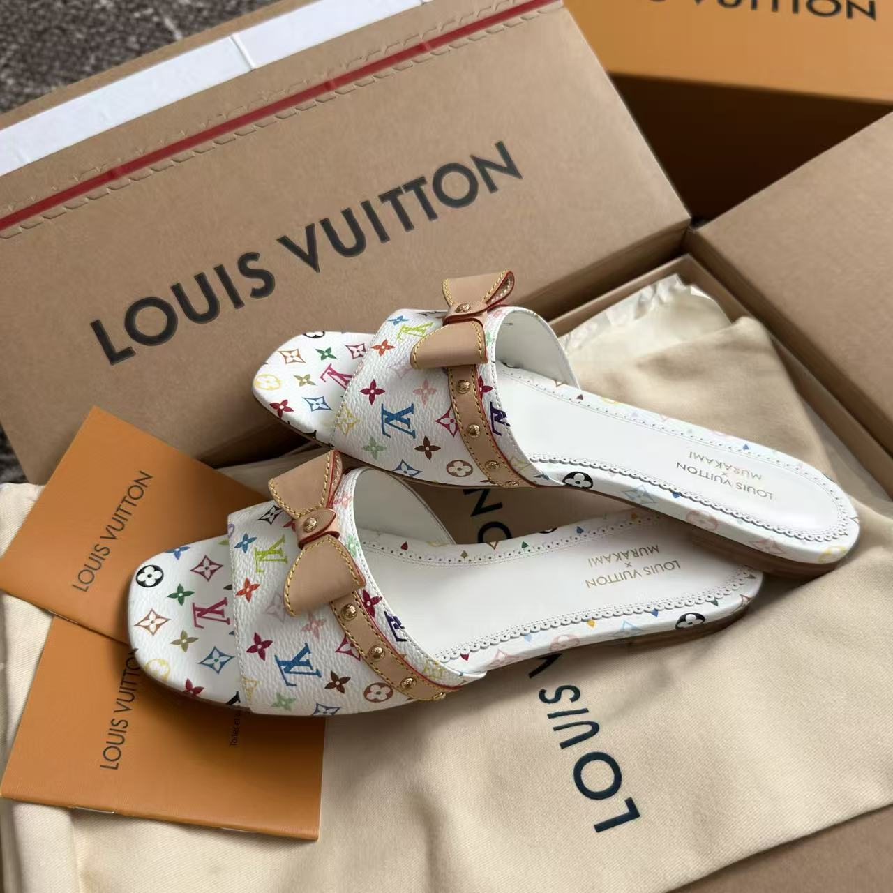 LO 26Multicolor Monogram Open Toe Slip On Mules Cowhide Bow Decor Flat Slippers