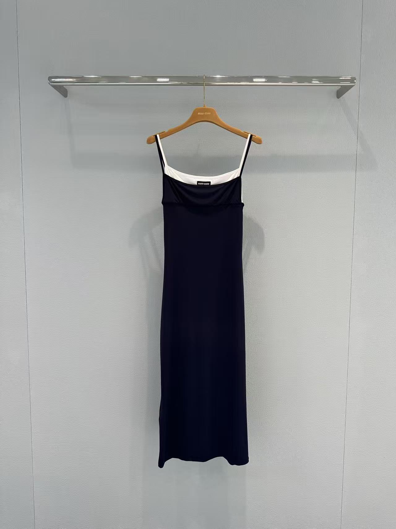 M Series Contrast Trim Spaghetti Strap Midi Dress