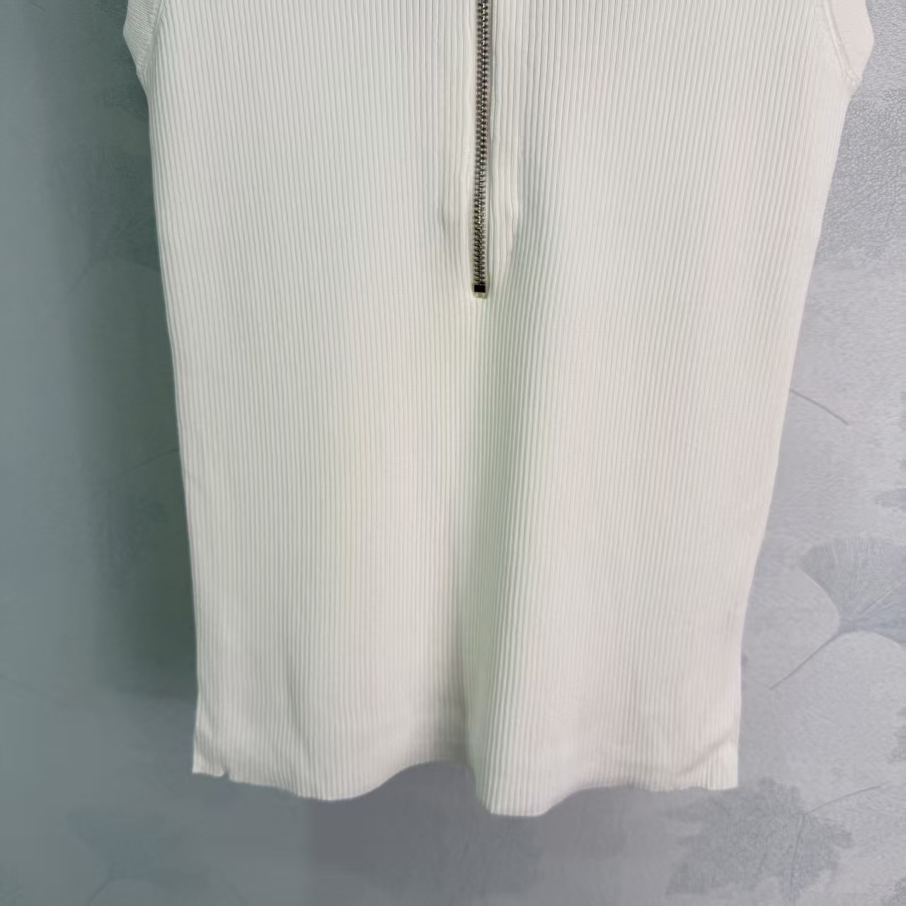 Mi*26 Spring/Summer New Sleeveless Hooded Zipper Vest