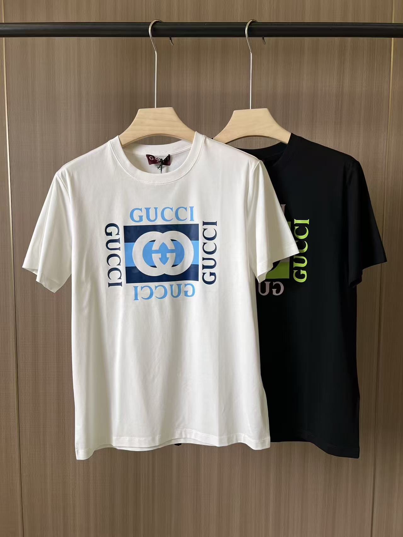 GU Square Interlocking Logo Print Crew Neck Short Sleeve Heavy Cotton T-Shirt