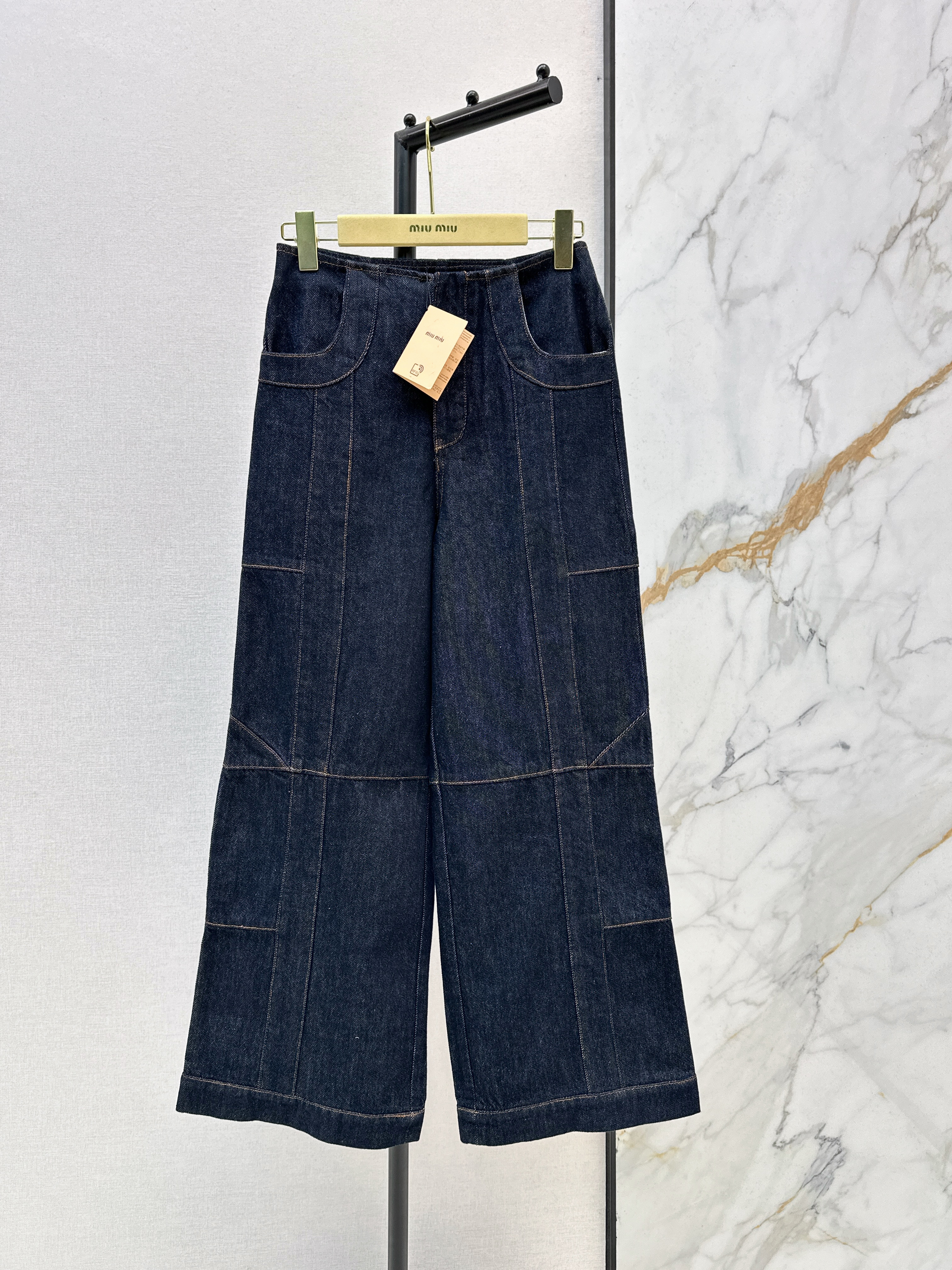 Early spring latest style, super cool cargostyle casual jeans