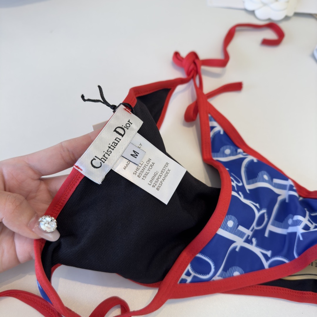 Di Bikini