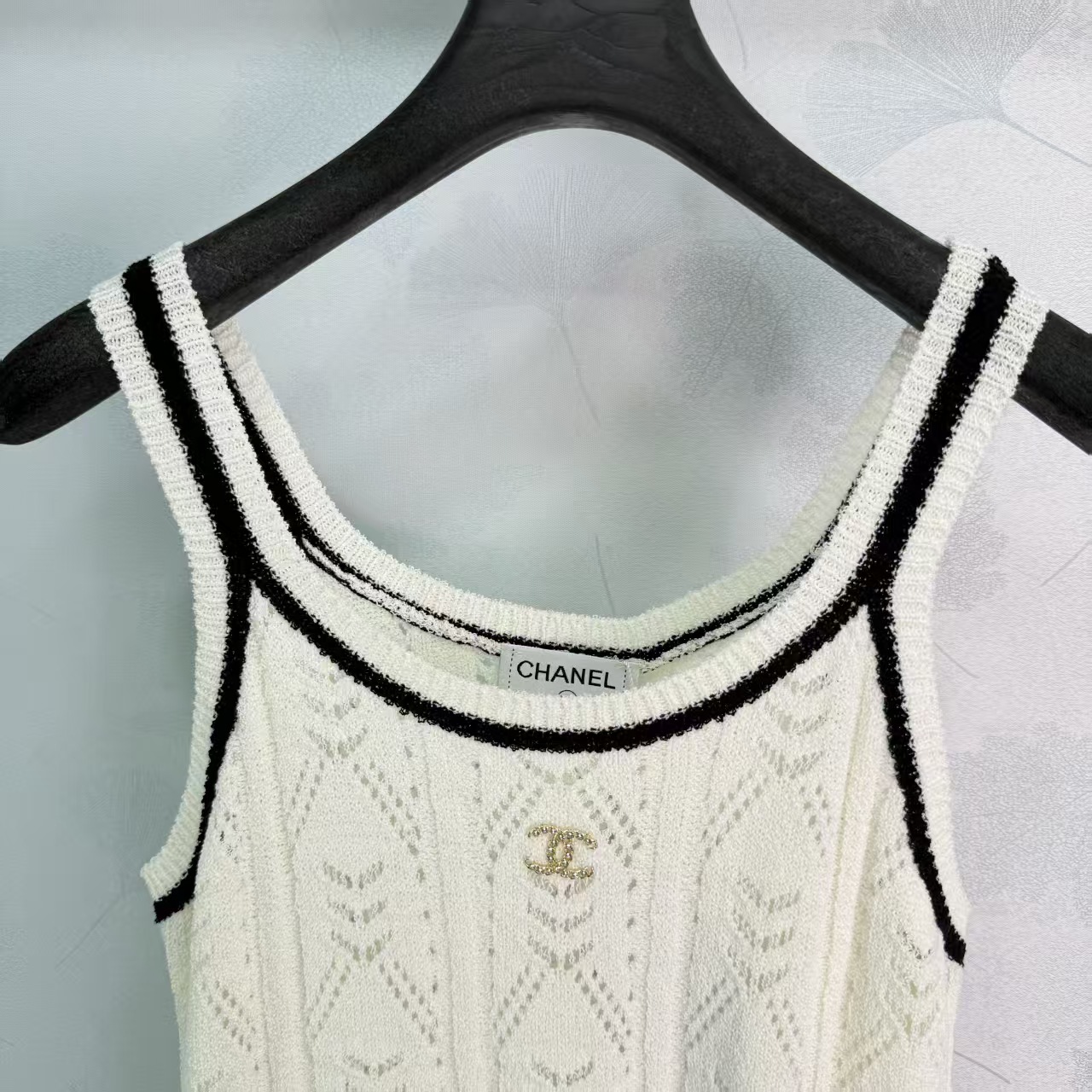 Cha* 2026 Spring/Summer New Color-Block Knit Vest!