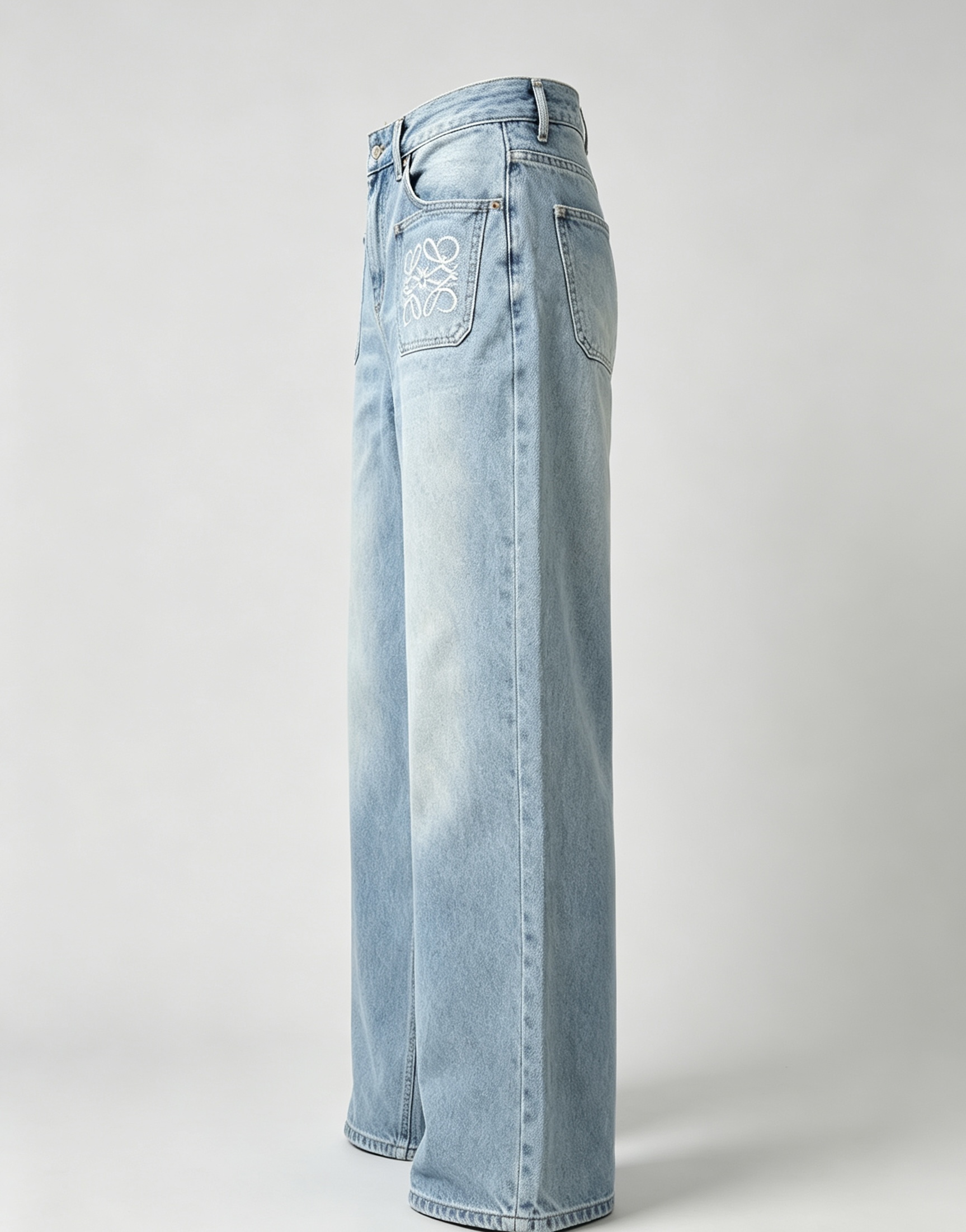 LOE Light Vintage Wash High Waist Wide Leg Jeans with Dual Anagram Embroidered Pockets