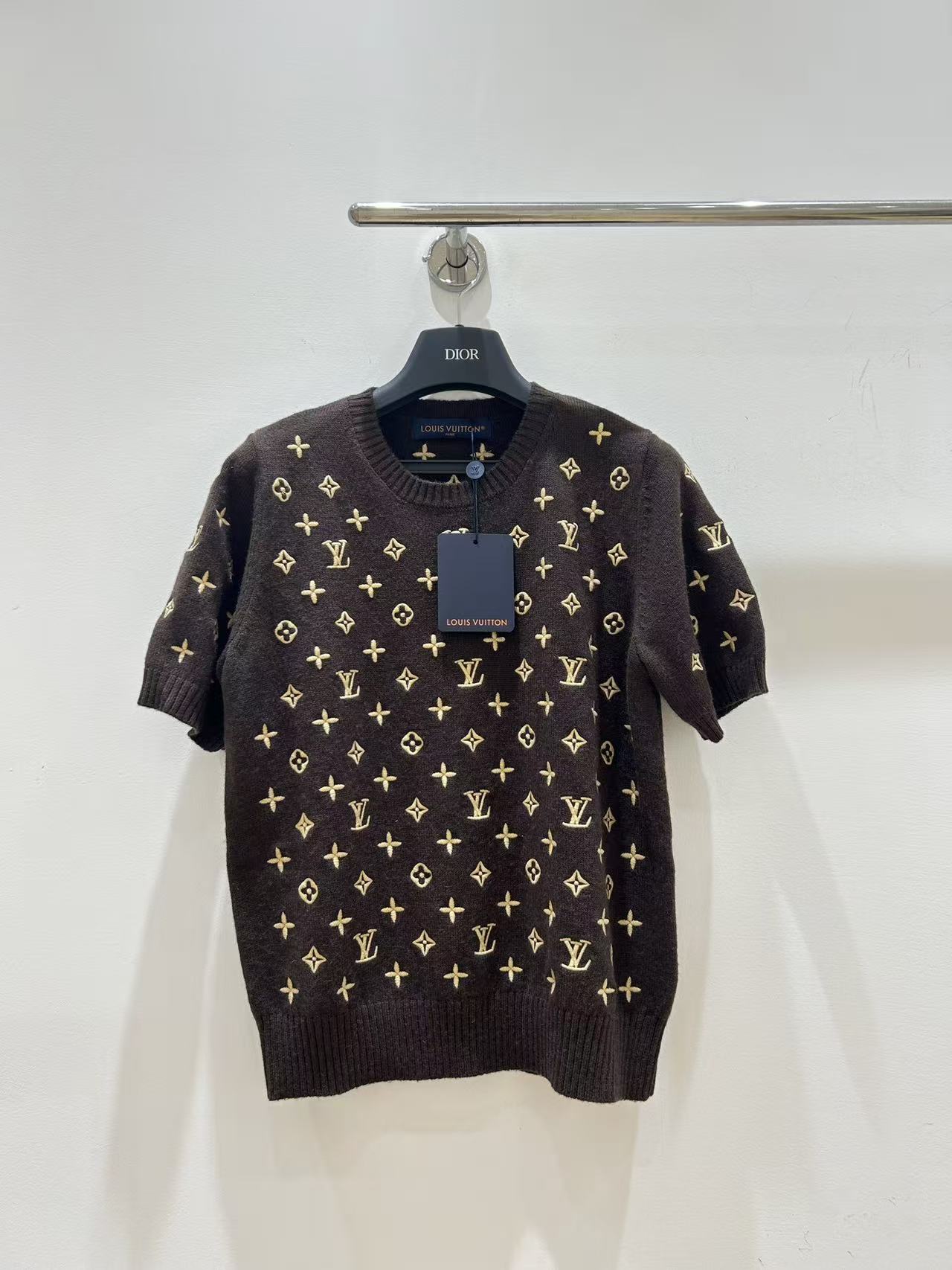 LO 26 Scattered Star Shape Embroidery Soft Knit Tee Ribbed Cuff & Hem