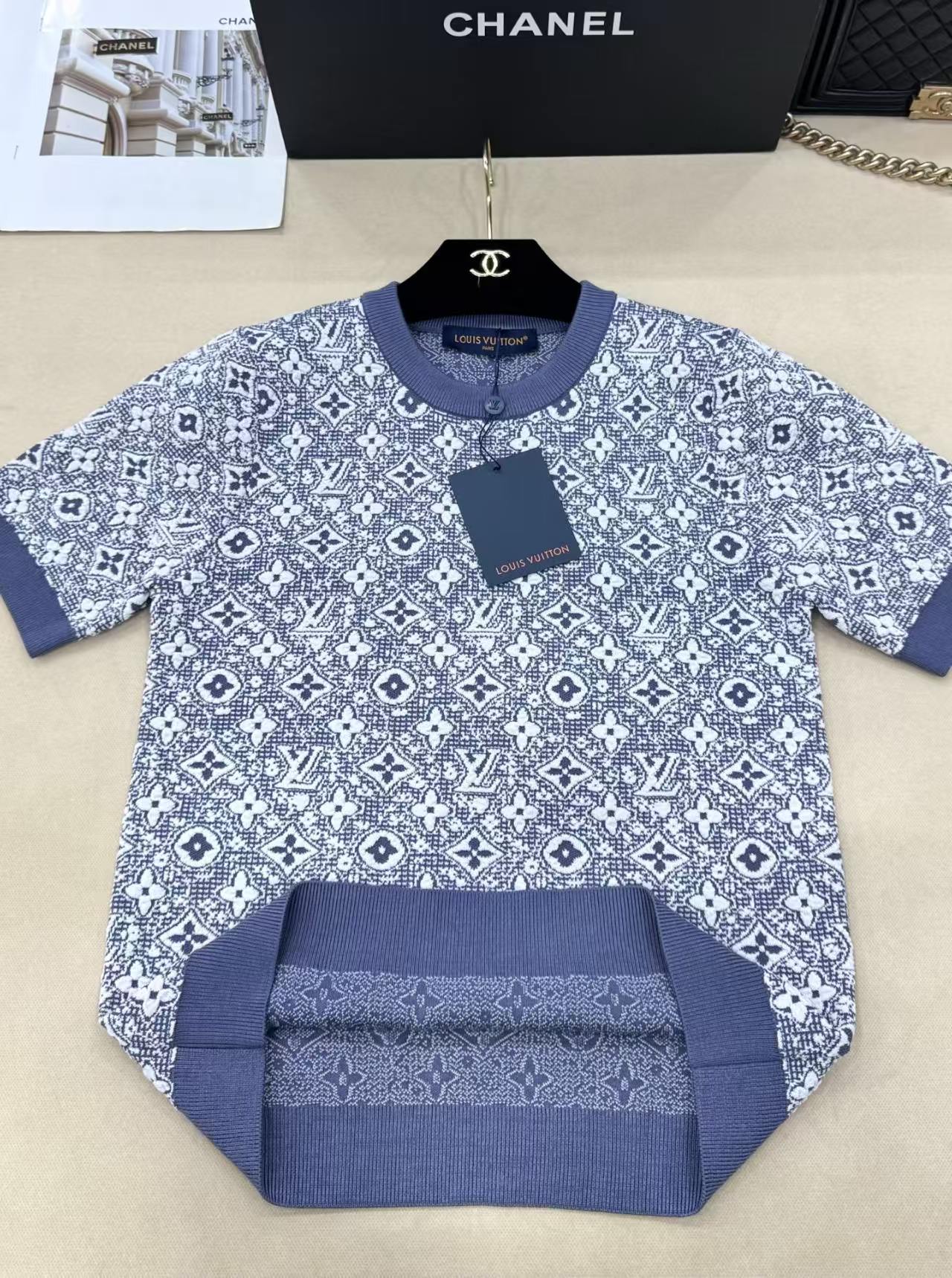 LV*26 New Knitted Crew Neck Short Sleeve