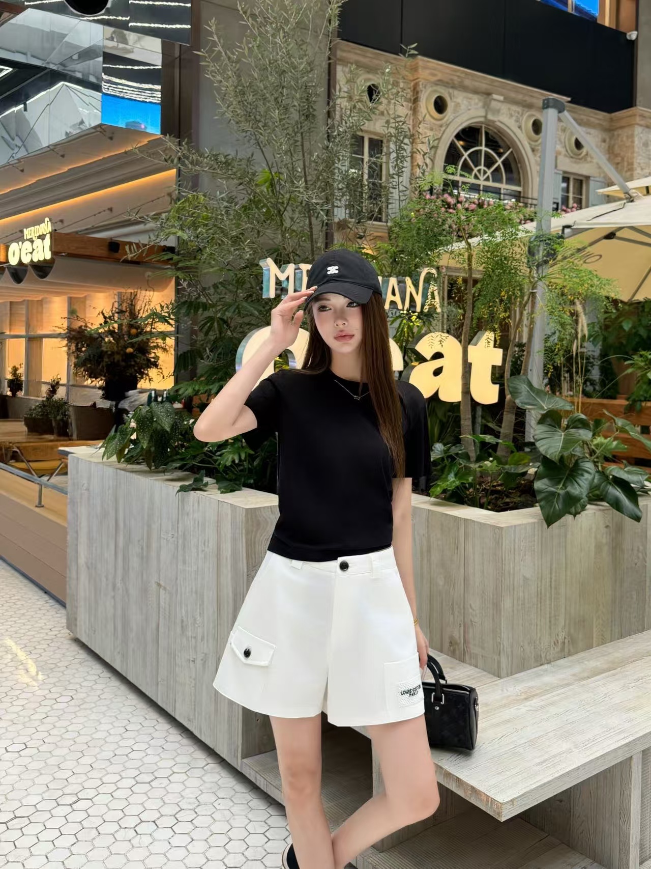 LO* Woven Label Cargo Suit Shorts