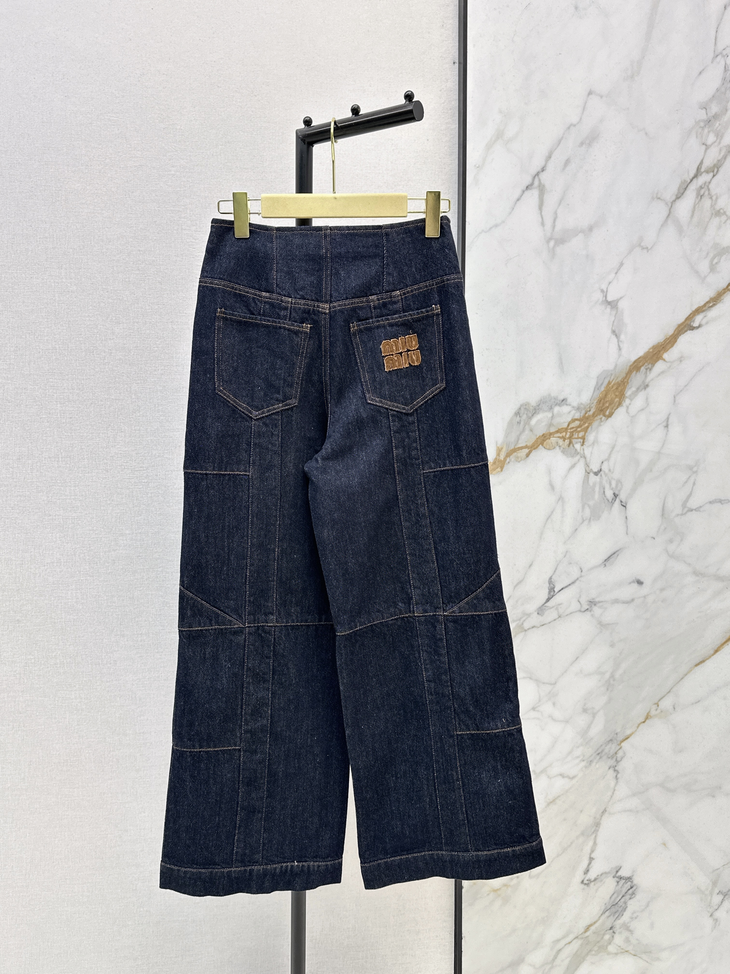 Early spring latest style, super cool cargostyle casual jeans