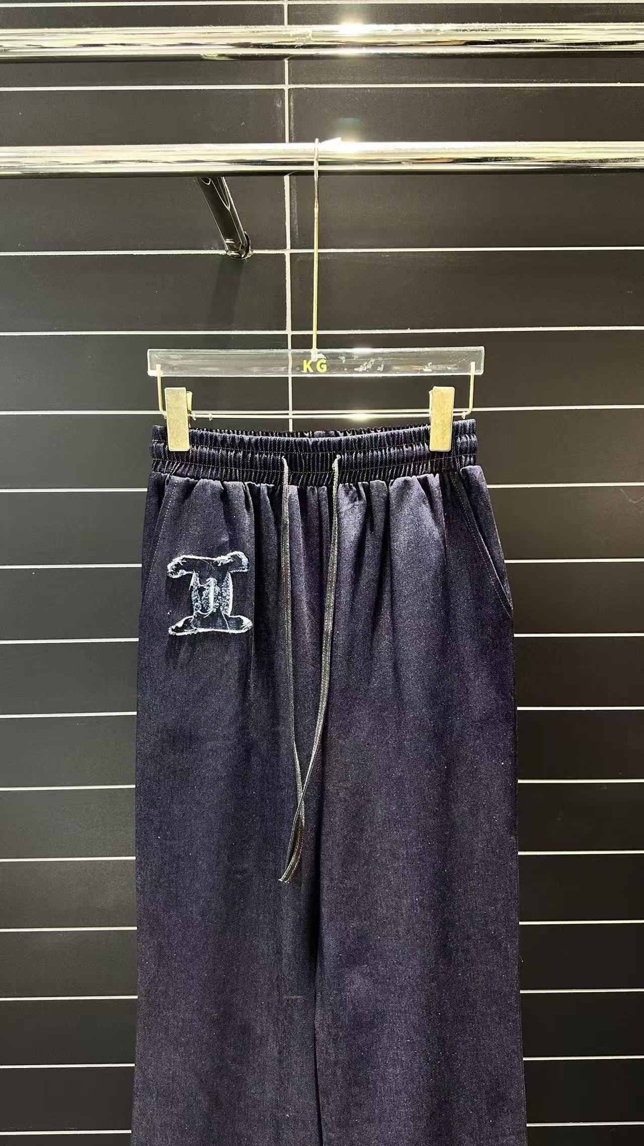 Cha 26 Dark Blue Elastic Waist Loose Denim Trousers