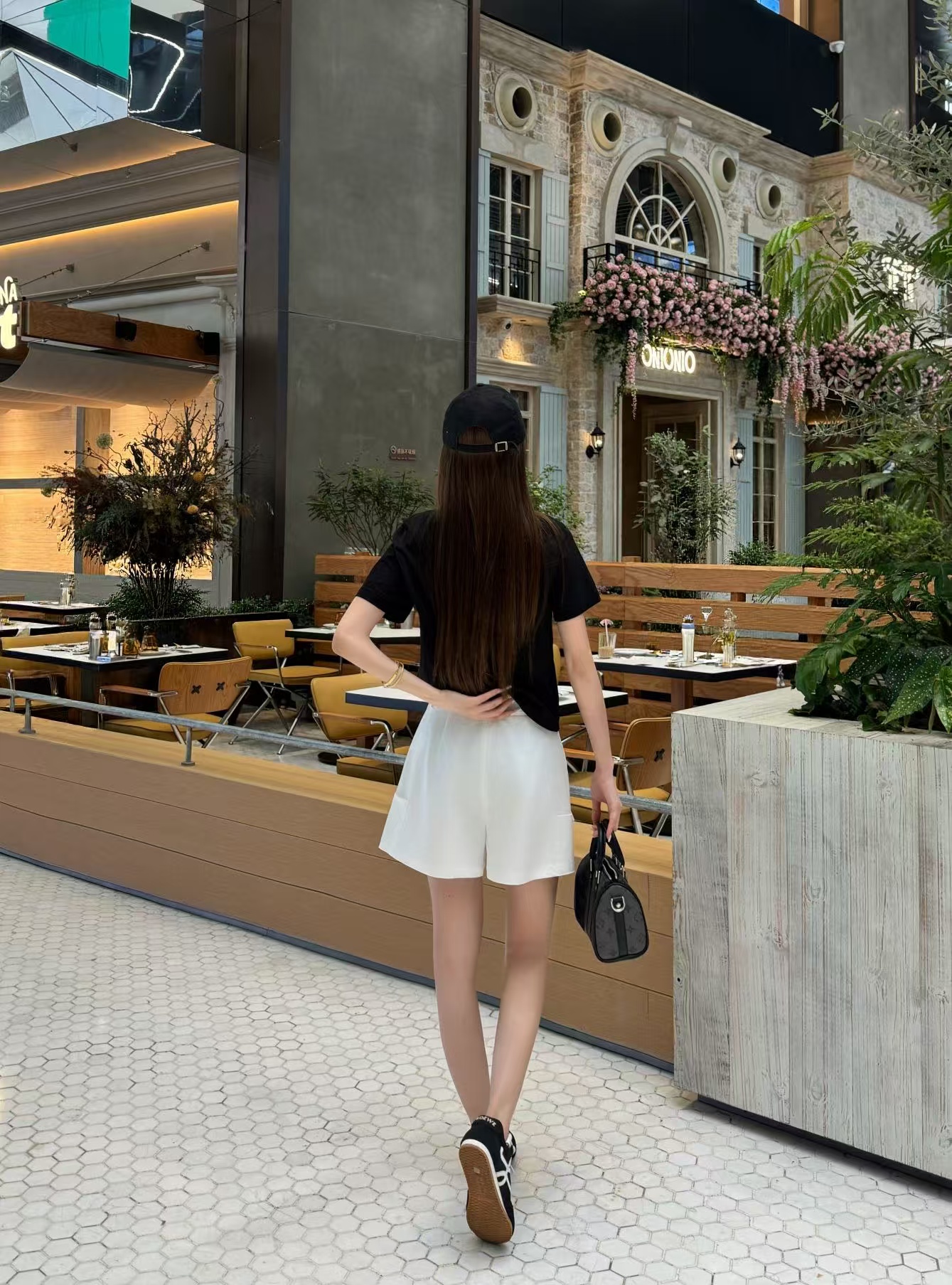 LO* Woven Label Cargo Suit Shorts