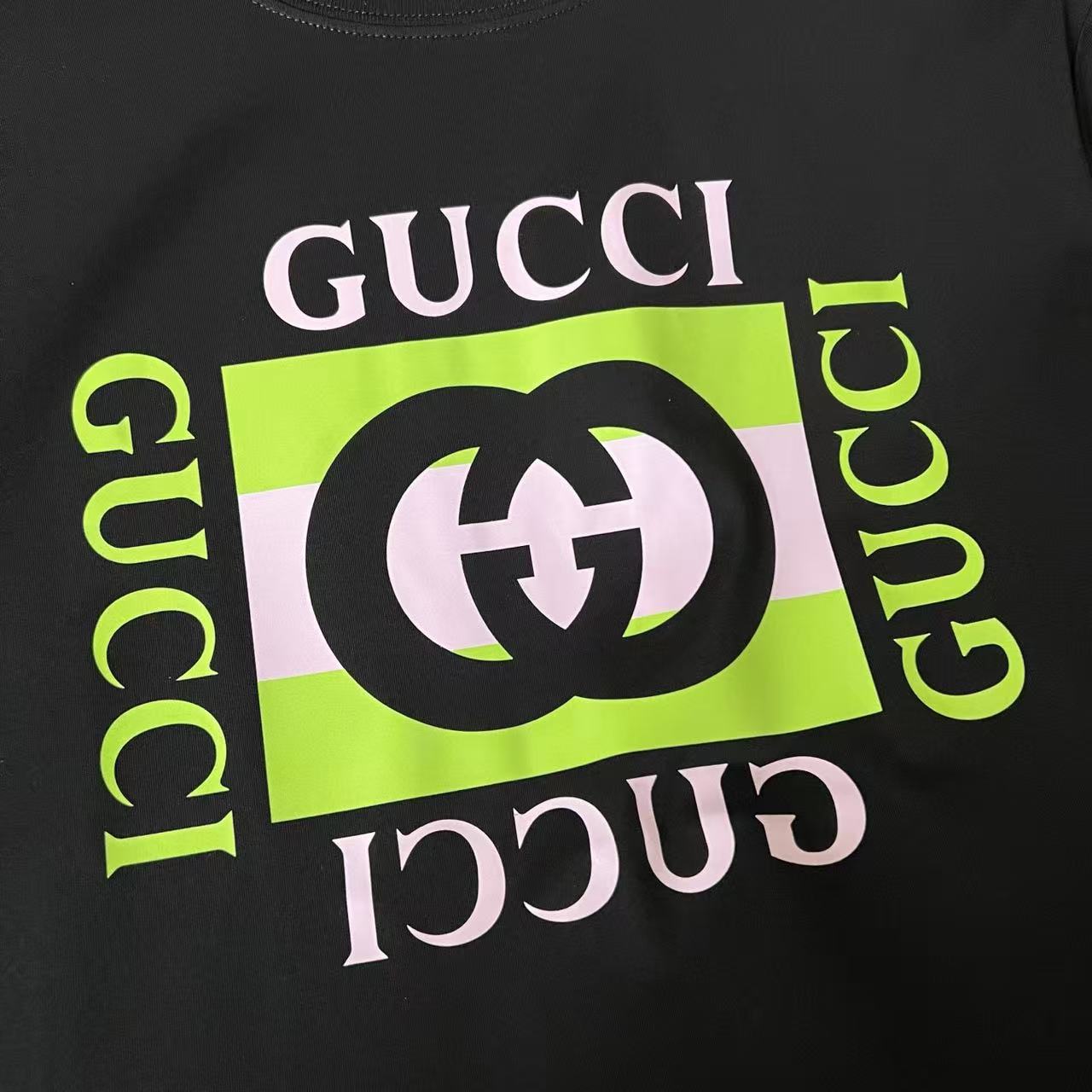 GU Square Interlocking Logo Print Crew Neck Short Sleeve Heavy Cotton T-Shirt