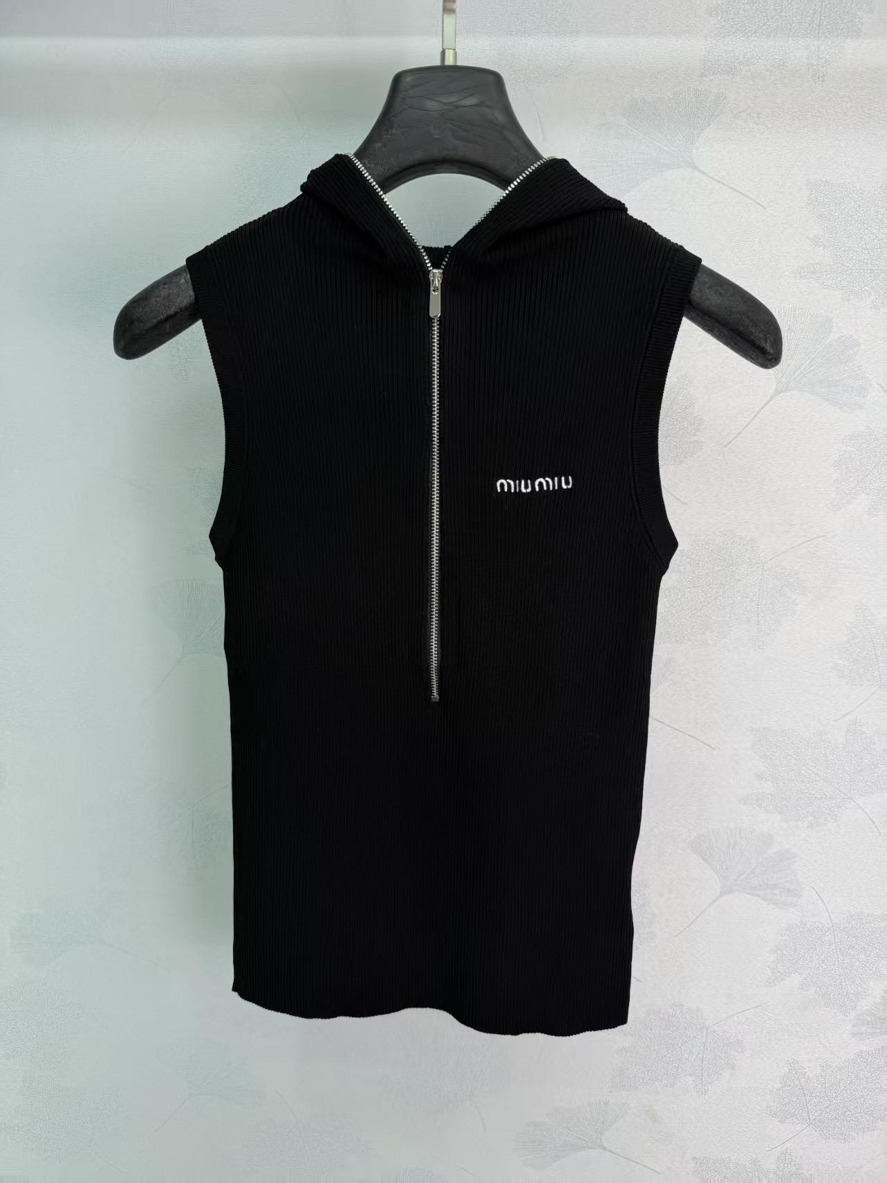 Mi*26 Spring/Summer New Sleeveless Hooded Zipper Vest