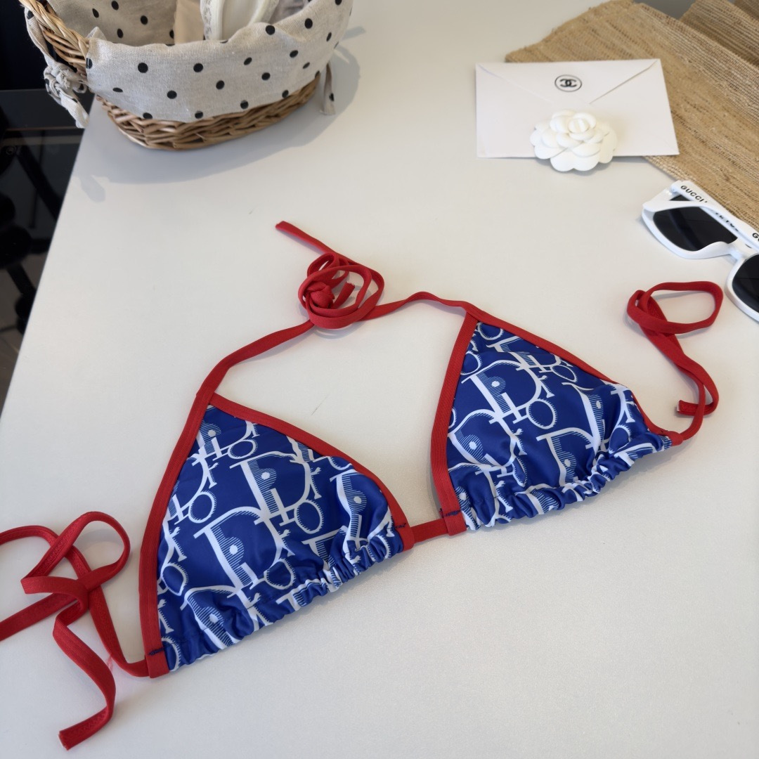 Di Bikini