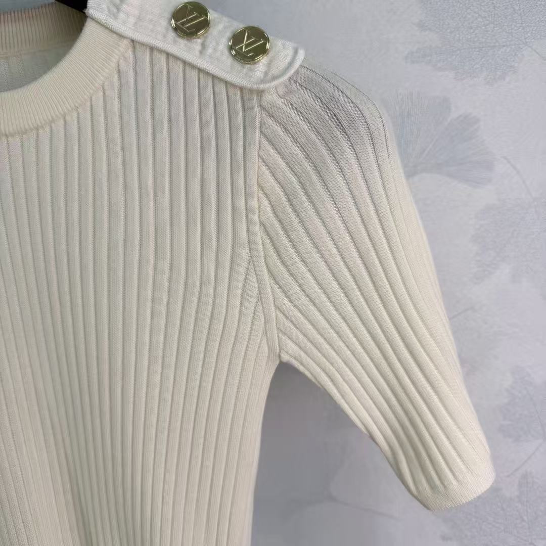 LO 26 Round Neck Slim Fit Vertical Rib Knit Shoulder Button Tee