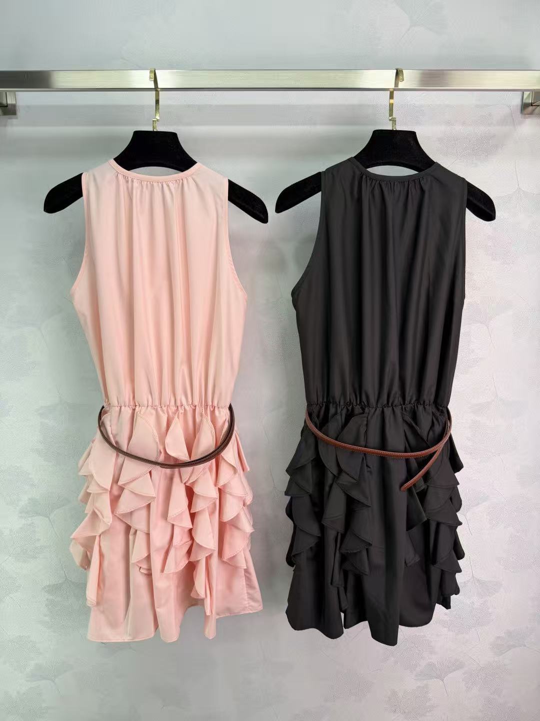 LO26 Tie Neck Multi Layer Flounce Hem Sleeveless Short Dress Metal Buckle Waist Belt