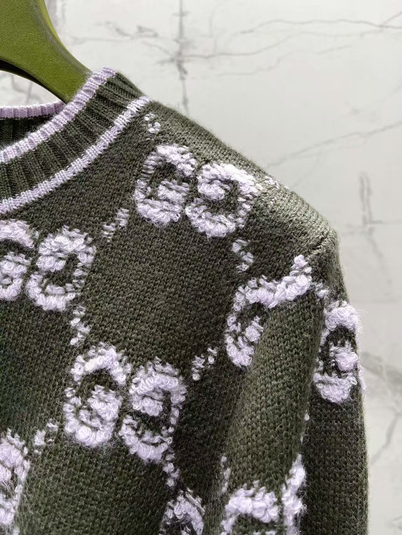 GU Olive Green All Over Pattern Knit Crew Neck Sweater