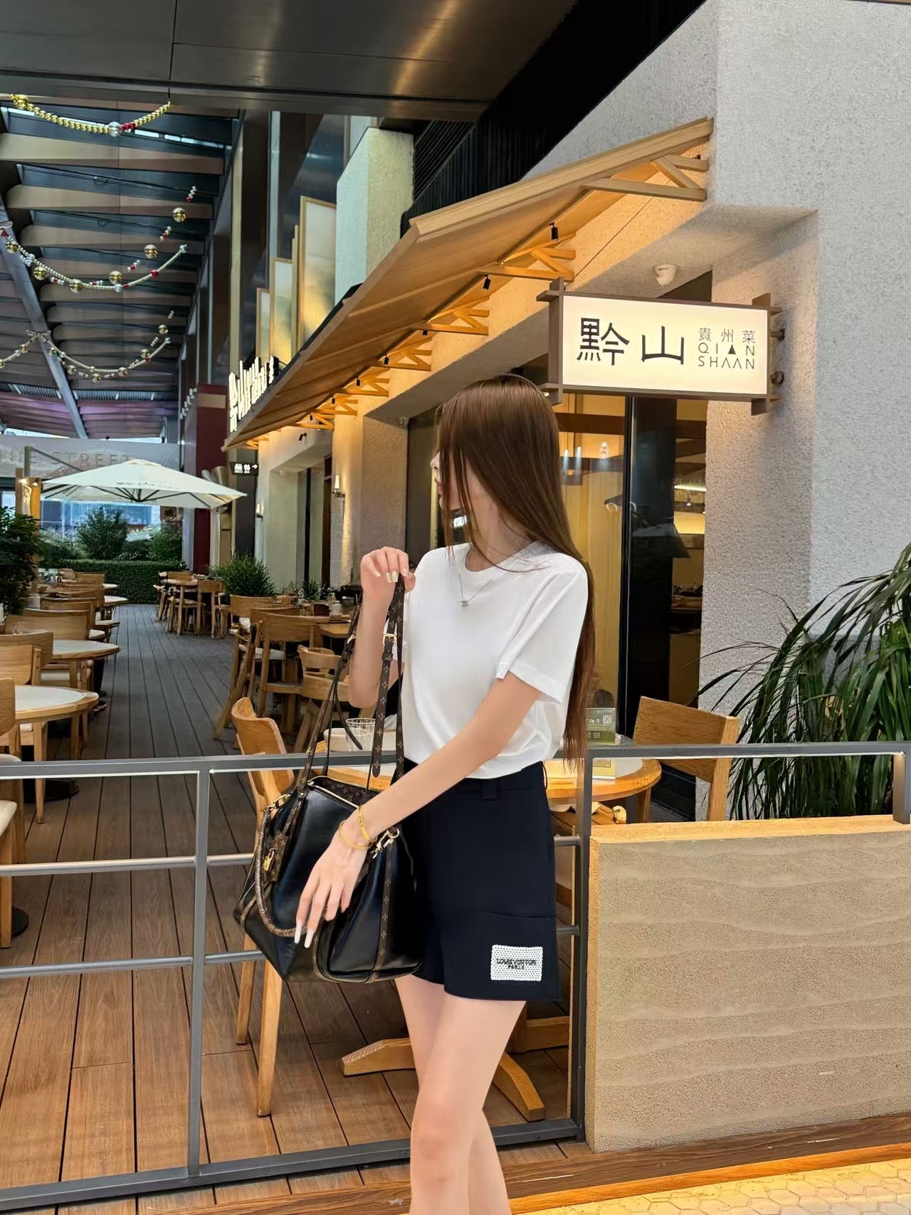 LO* Woven Label Cargo Suit Shorts