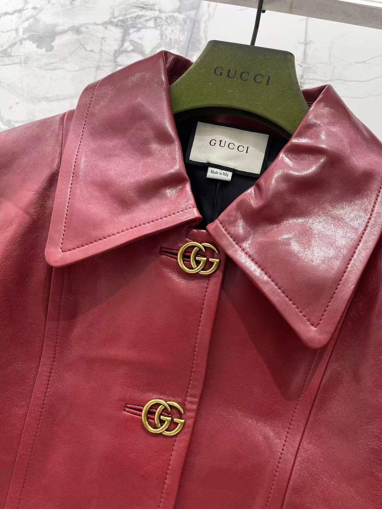 GU 26 Women Black Leather Cropped Jacket With Double G Metal Buttons