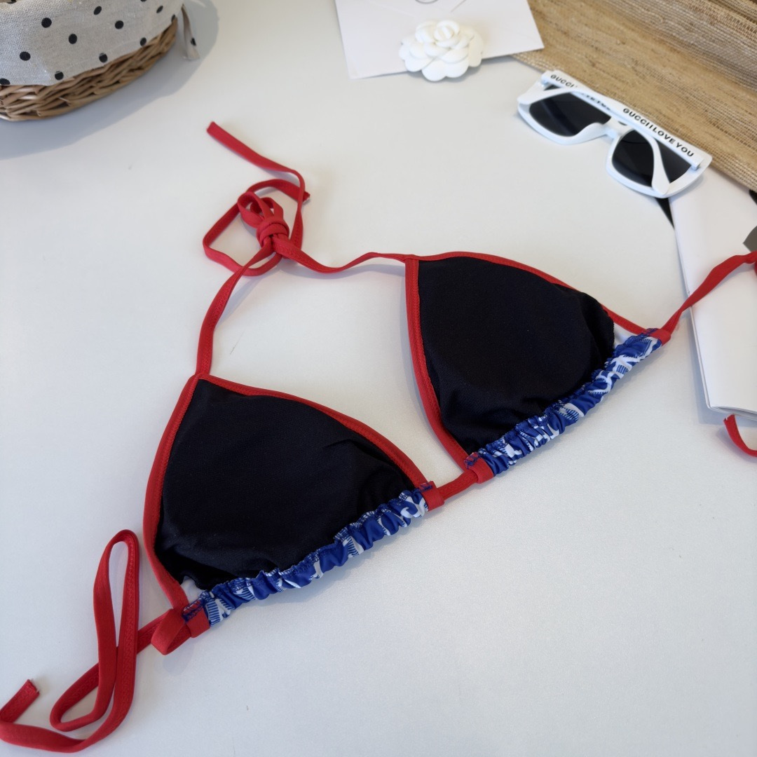 Di Bikini