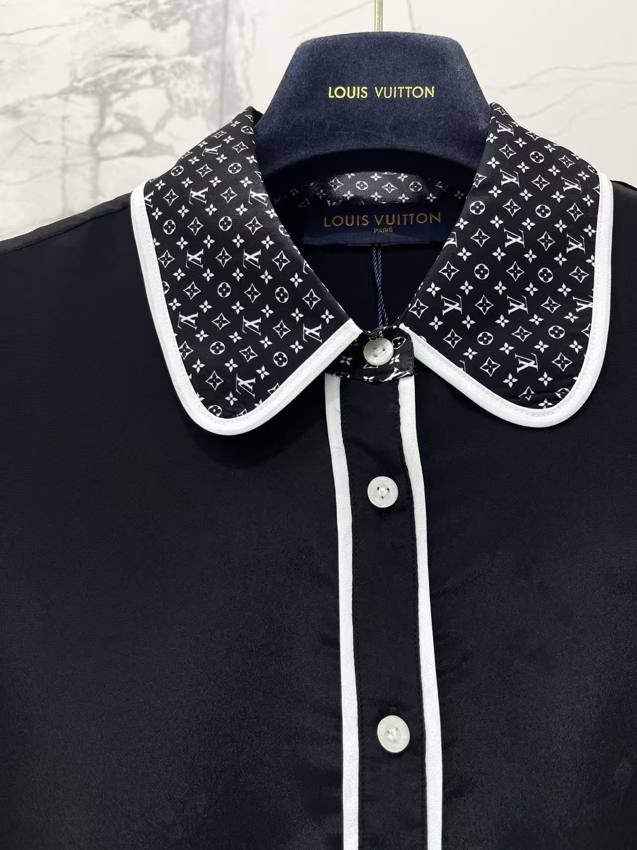 LO 26 Contrast Print Collar Satin Shirt Mini Dress