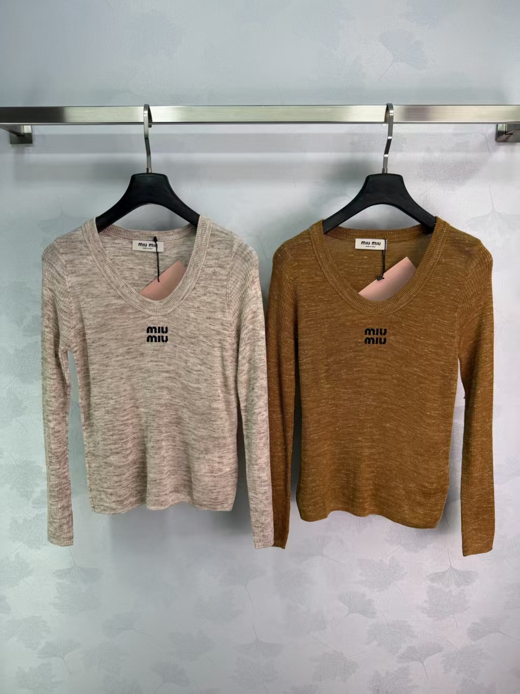 Mi*26 Spring/Summer New V-neck Long SleeveKnitwear