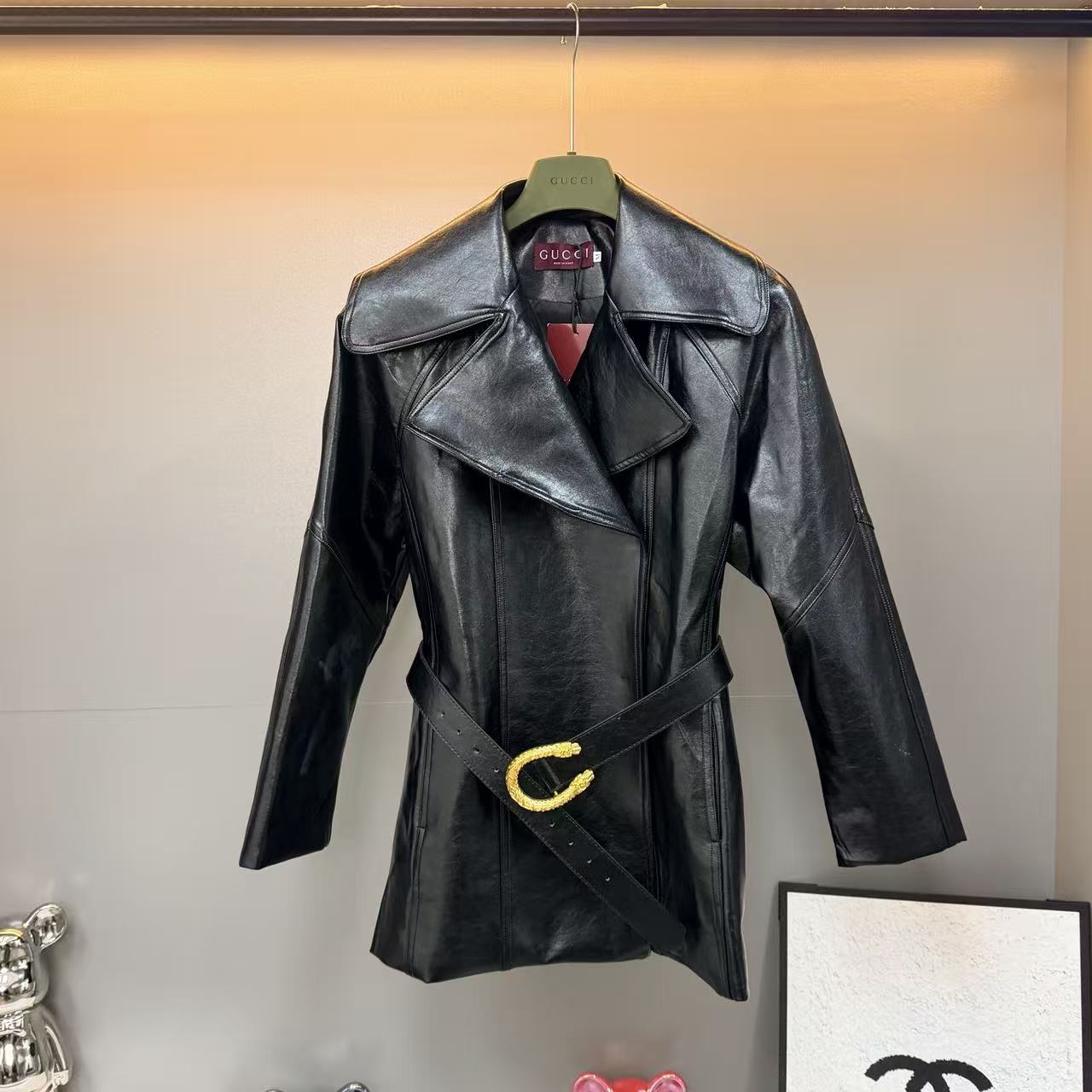 GU 26 Oversized Lapel Mid-Length Leather Outerwear