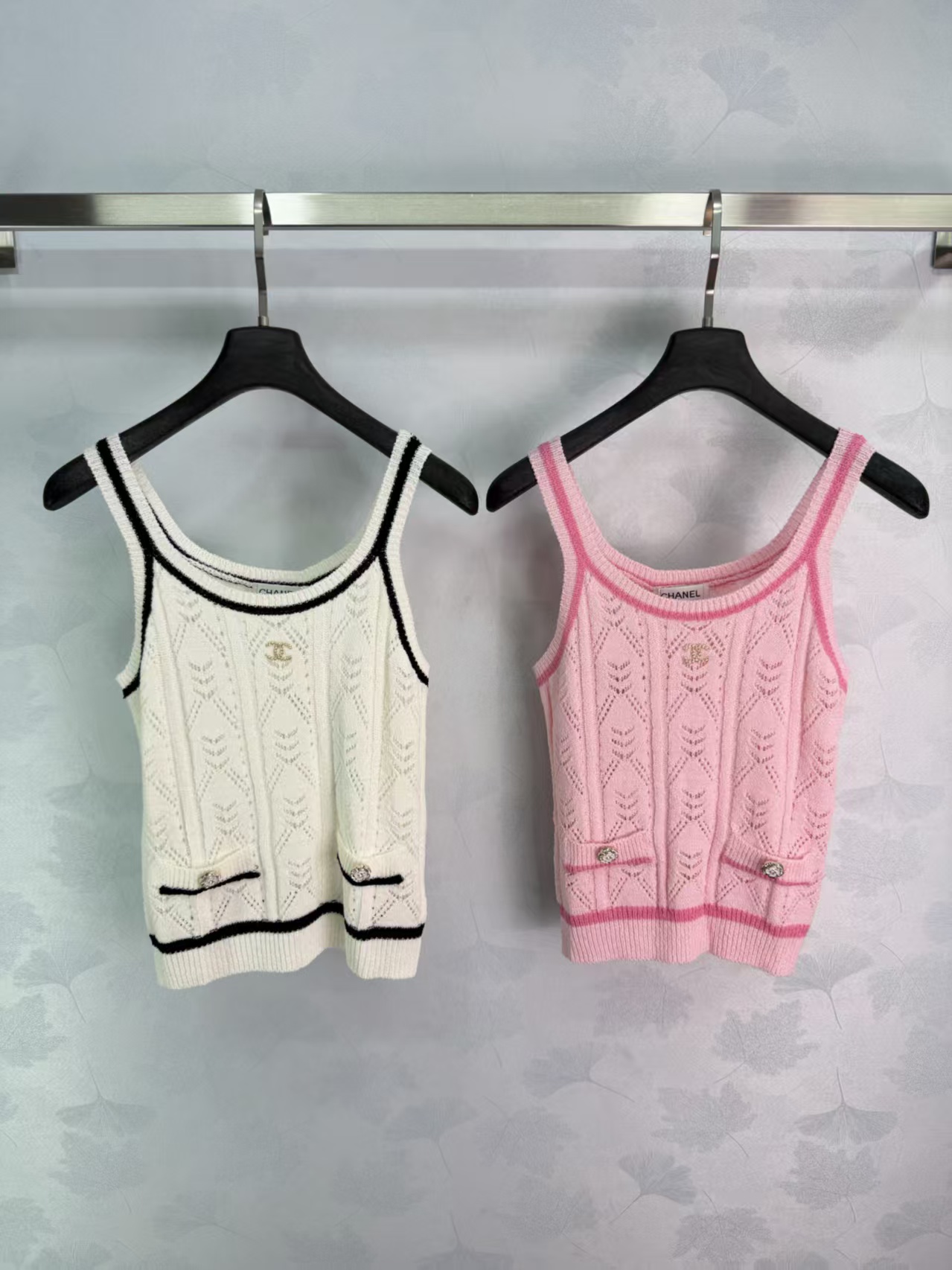 Cha* 2026 Spring/Summer New Color-Block Knit Vest!