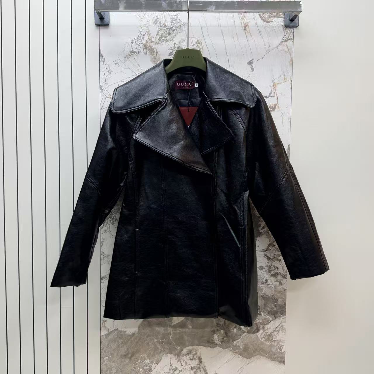 GU 26 Oversized Lapel Mid-Length Leather Outerwear